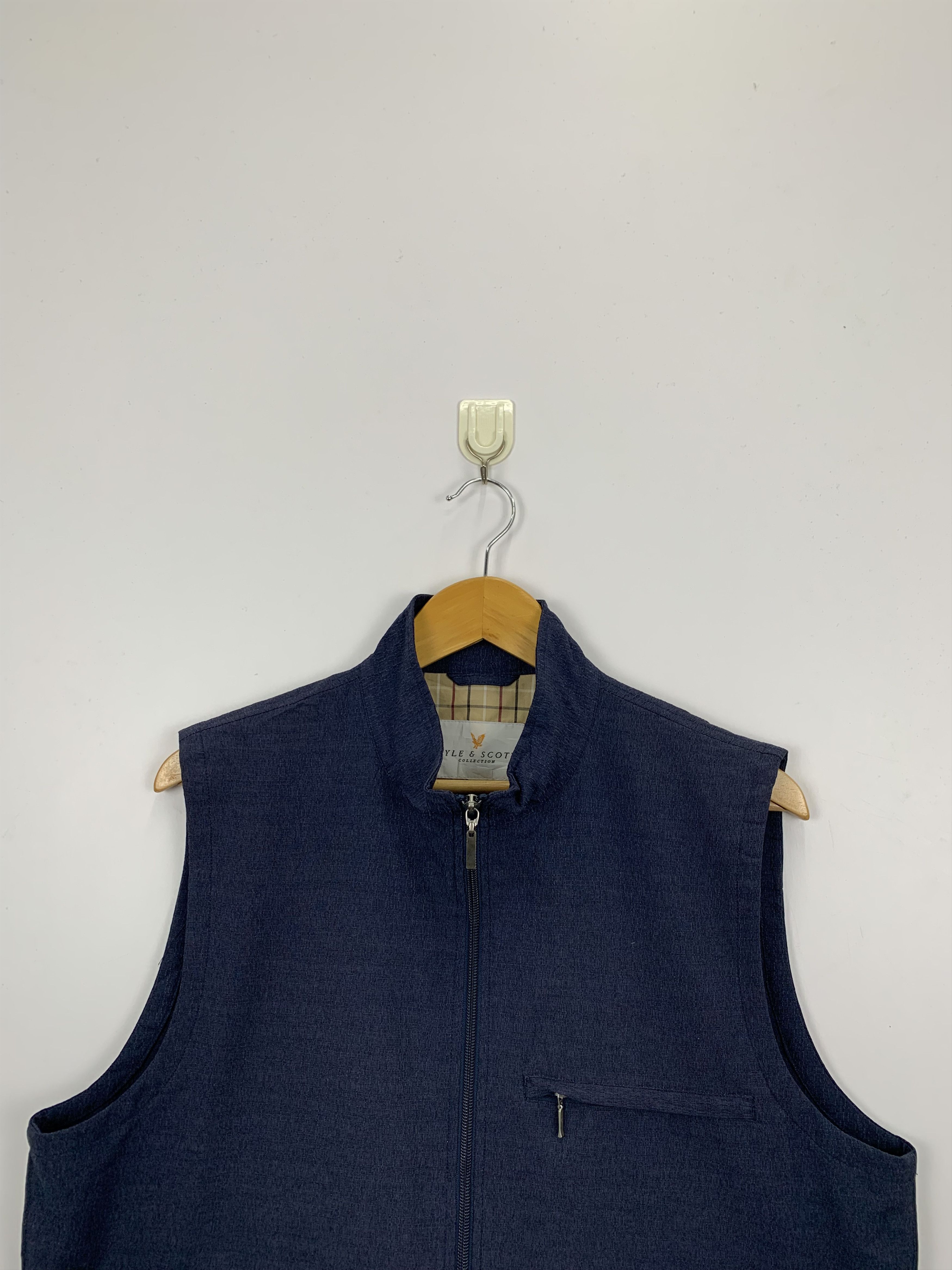 Lyle & Scott Vintage Lyle & Scott Tactical Vest J0894 Size 38L - 2 Thumbnail