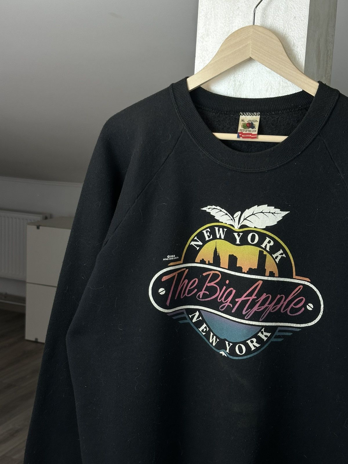 Champion Vintage New York The Big Apple 1988 Crewneck Sweatshirt Size US XL / EU 56 / 4 - 2 Thumbnail