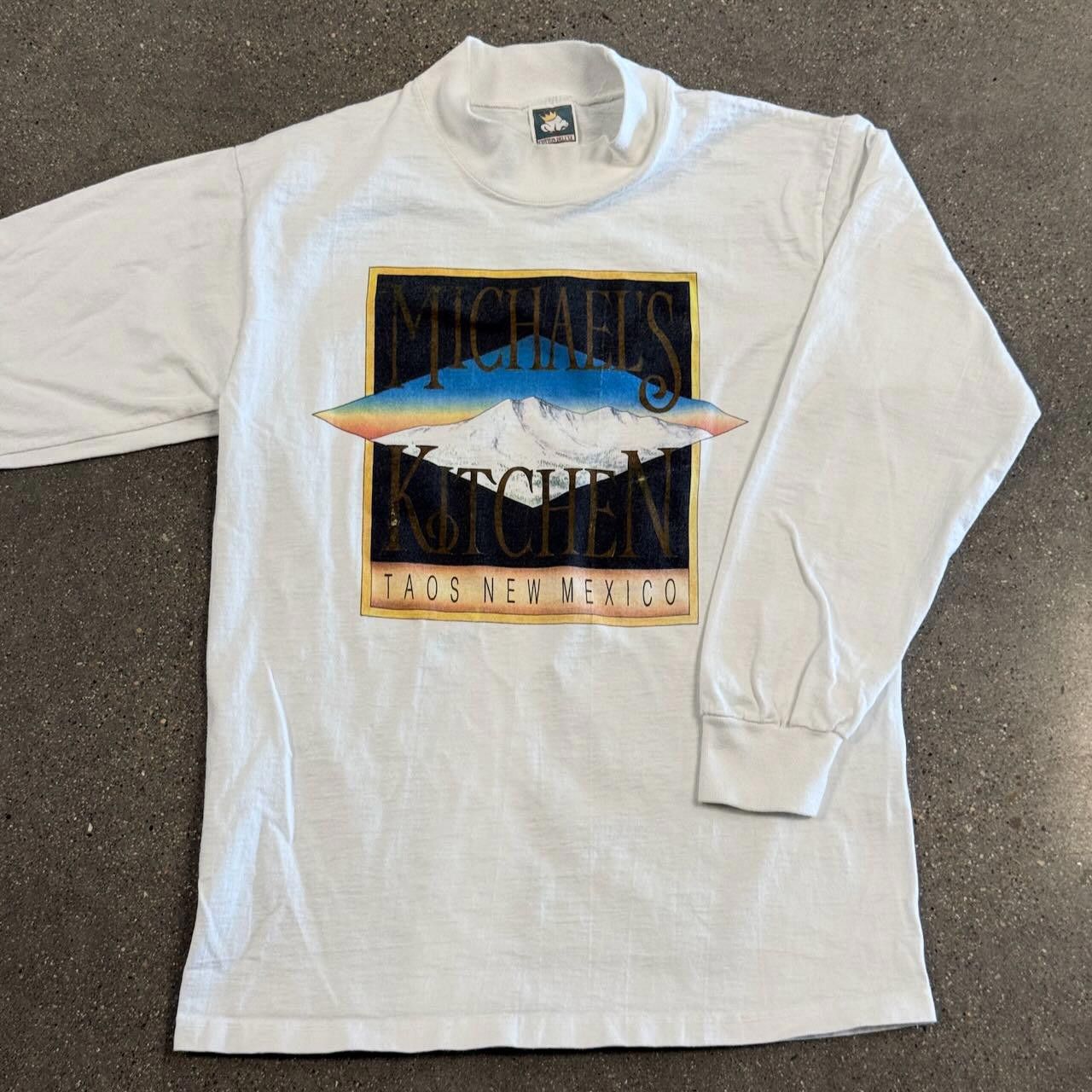 Anvil VTG 90s Michaels Kitchen Taos New Mexico Long Sleeve Shirt M Size US M / EU 48-50 / 2 - 1 Thumbnail