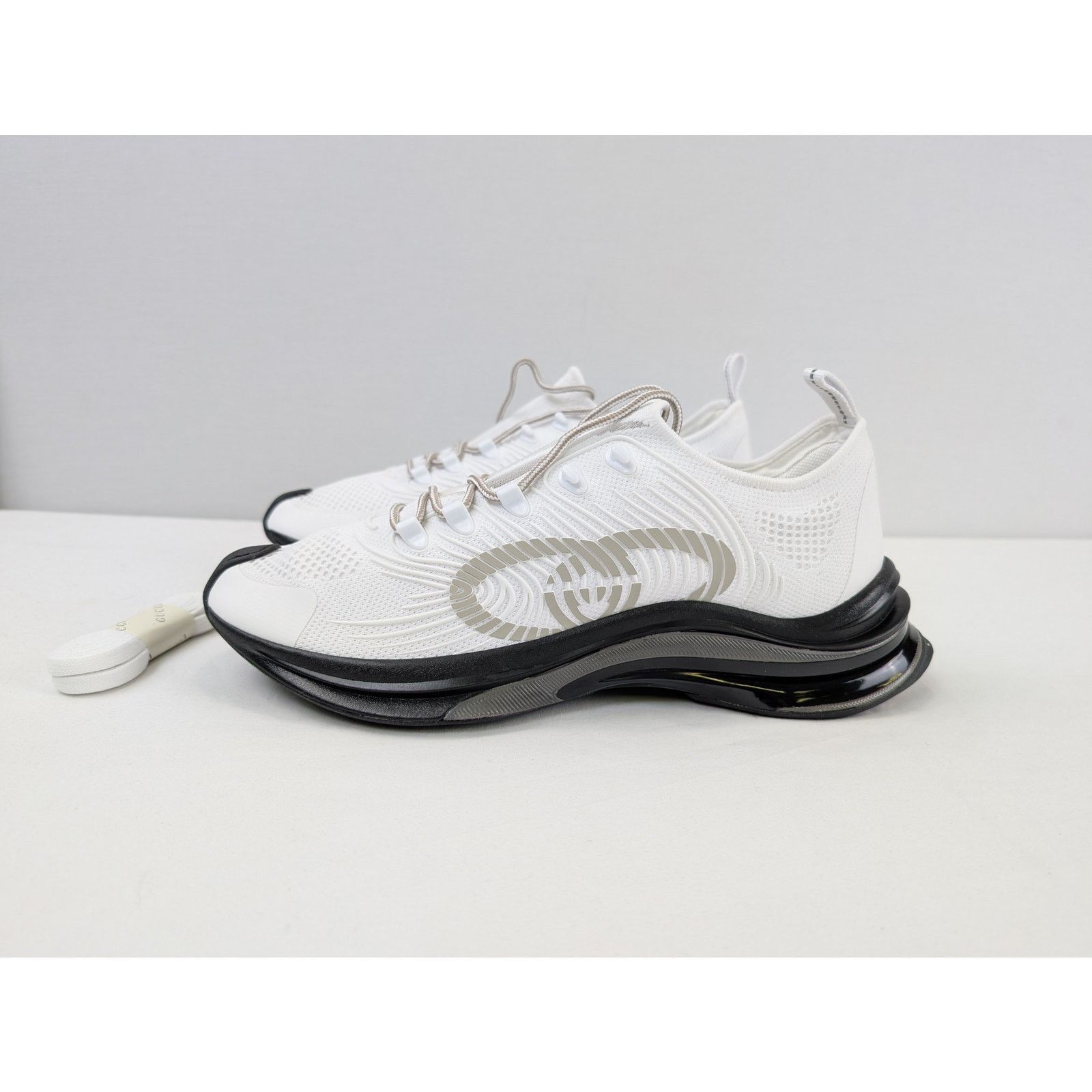 Gucci o1rshd1 Men's Run Sneakers in Black/White Size US 12.5 / EU 45-46 - 9 Thumbnail