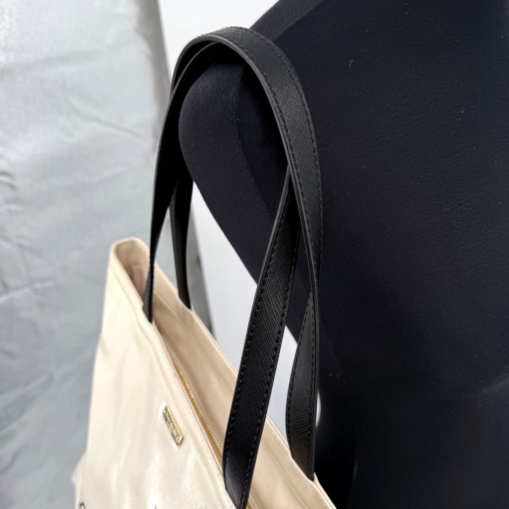 Vintage kate spade new york x Disney Minnie Mouse Tote Bag Cream Coated Canvas Black Straps Tote Womens Medium Pattern Solid Bag Accessories Size M / US 6-8 / IT 42-44 - 7 Thumbnail