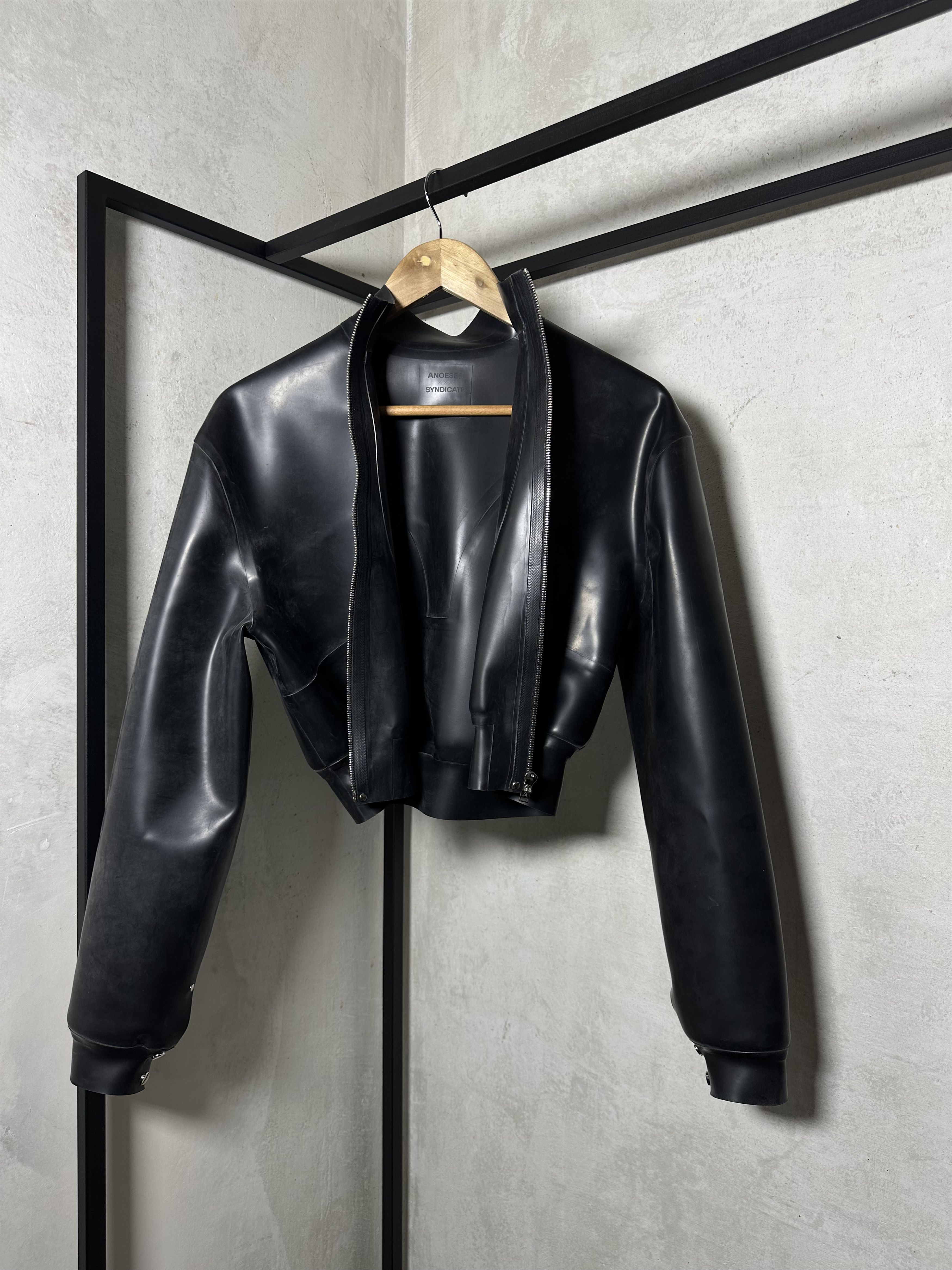 Syndicate Anoeses x Syndicate Latex Cropped Bomber Size M / US 6-8 / IT 42-44 - 7 Thumbnail