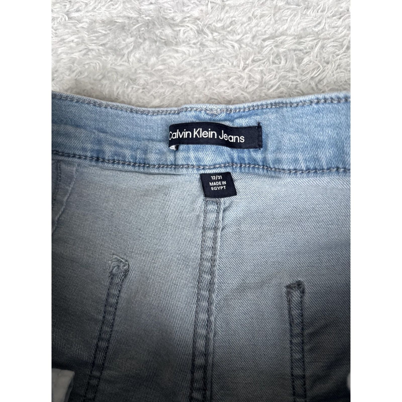 Calvin Klein Calvin Klein Jeans Womens Jeans Straight Cargo Light Wash 13/31 Blue 90s 5-Pocket Womens (Juniors) Mens? Size 34" / US 12 / IT 48 - 7 Thumbnail