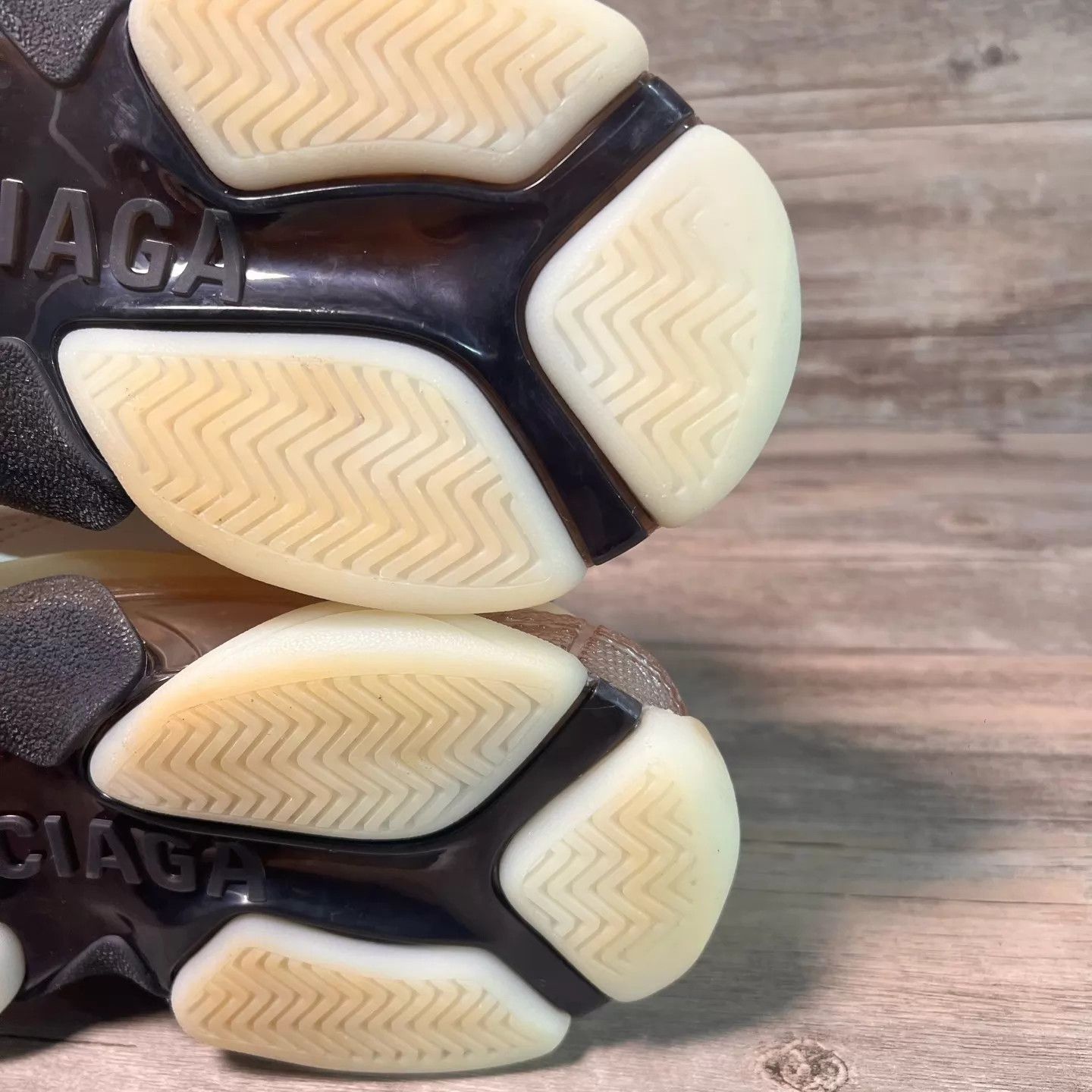 Balenciaga Balenciaga Triple S ClearSole B/W/G EU41 97New Size US 8 / EU 41 - 7 Thumbnail