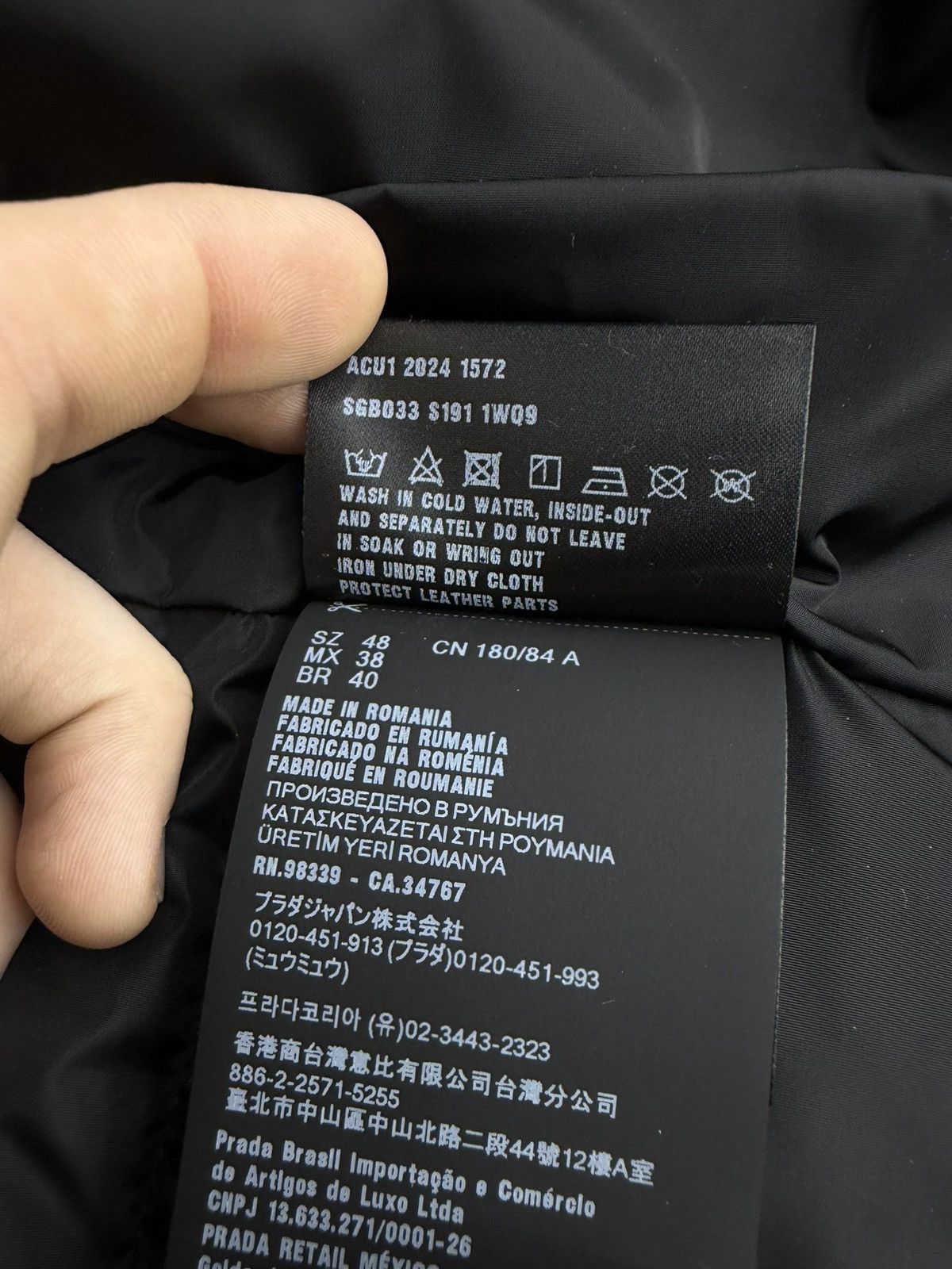 Prada Size M/48 - Prada Padded Re-Nylon Vest Size US M / EU 48-50 / 2 - 14 Thumbnail