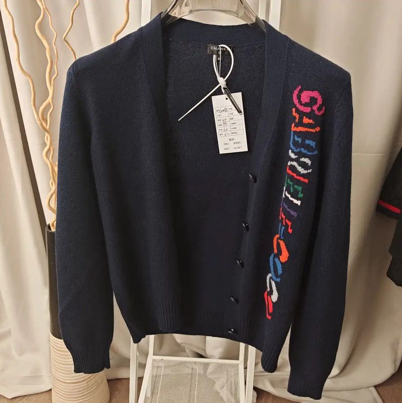 Chanel Chanel Navy Cashmere Women's Cardigan 0089 Size XS / US 0-2 / IT 36-38 - 1 Thumbnail