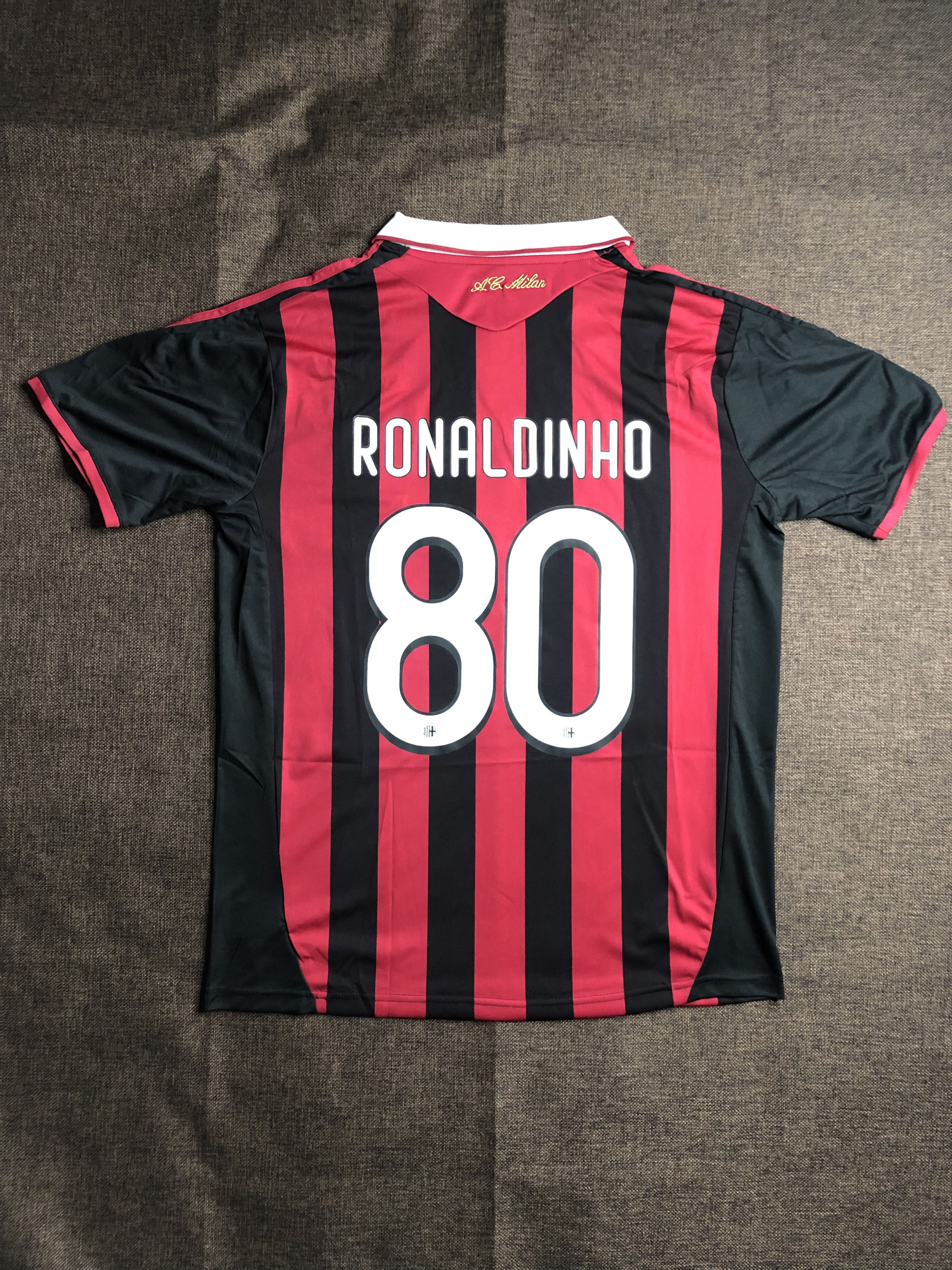 Vintage 10/11 AC Milan | Ronaldinho | Retro Home Jersey Size US XL / EU 56 / 4 - 2 Thumbnail