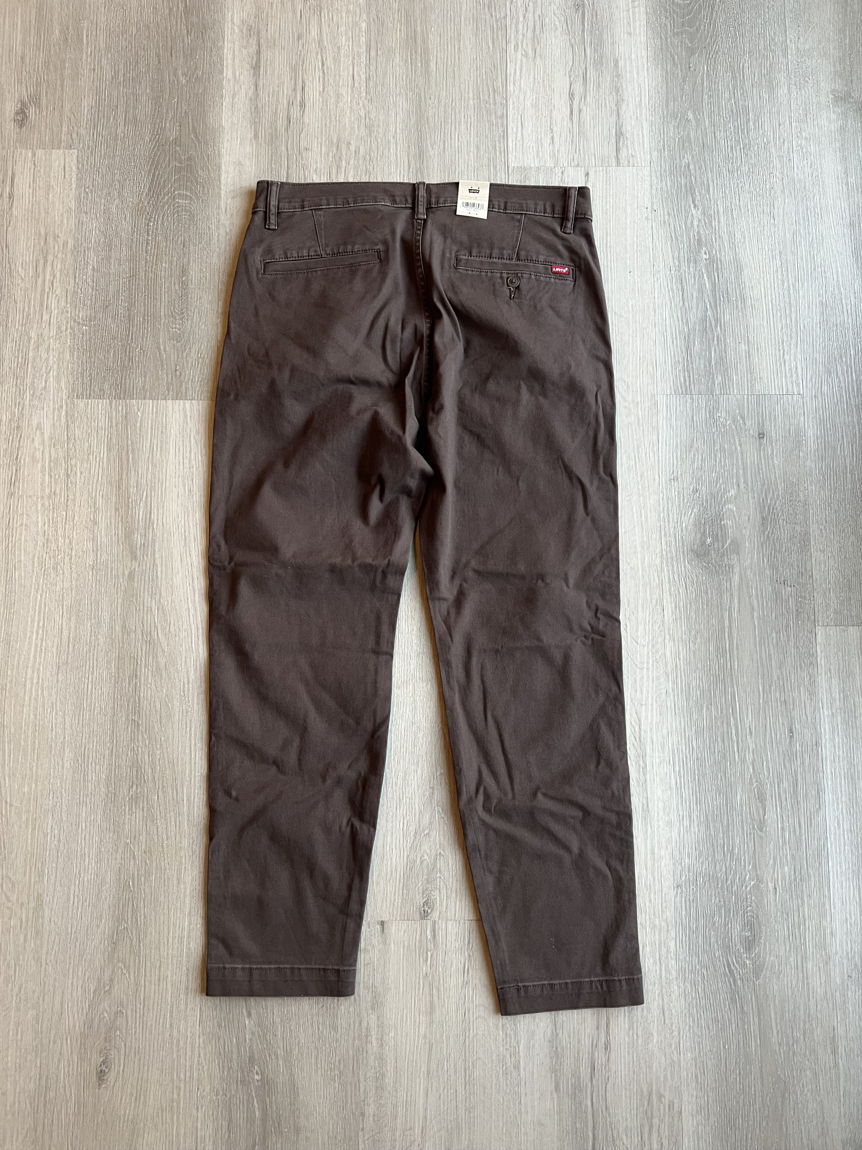 Levi's Standard fit Tapered Chino Pants / Chocolate Brown Work Wear Size US 32 / EU 48 - 1 Thumbnail