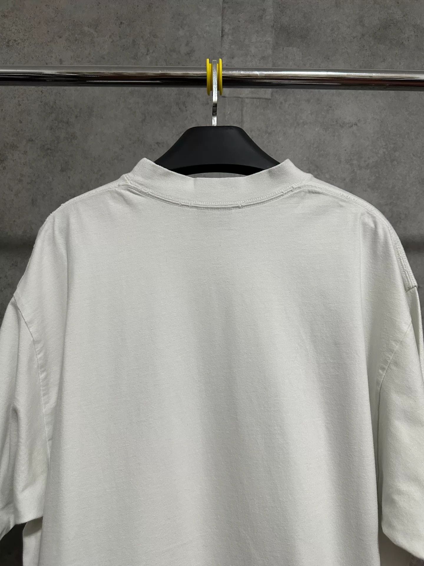 Balenciaga Balenciaga Scissors Crown Wheat Logo T-Shirt Size US S / EU 44-46 / 1 - 6 Thumbnail