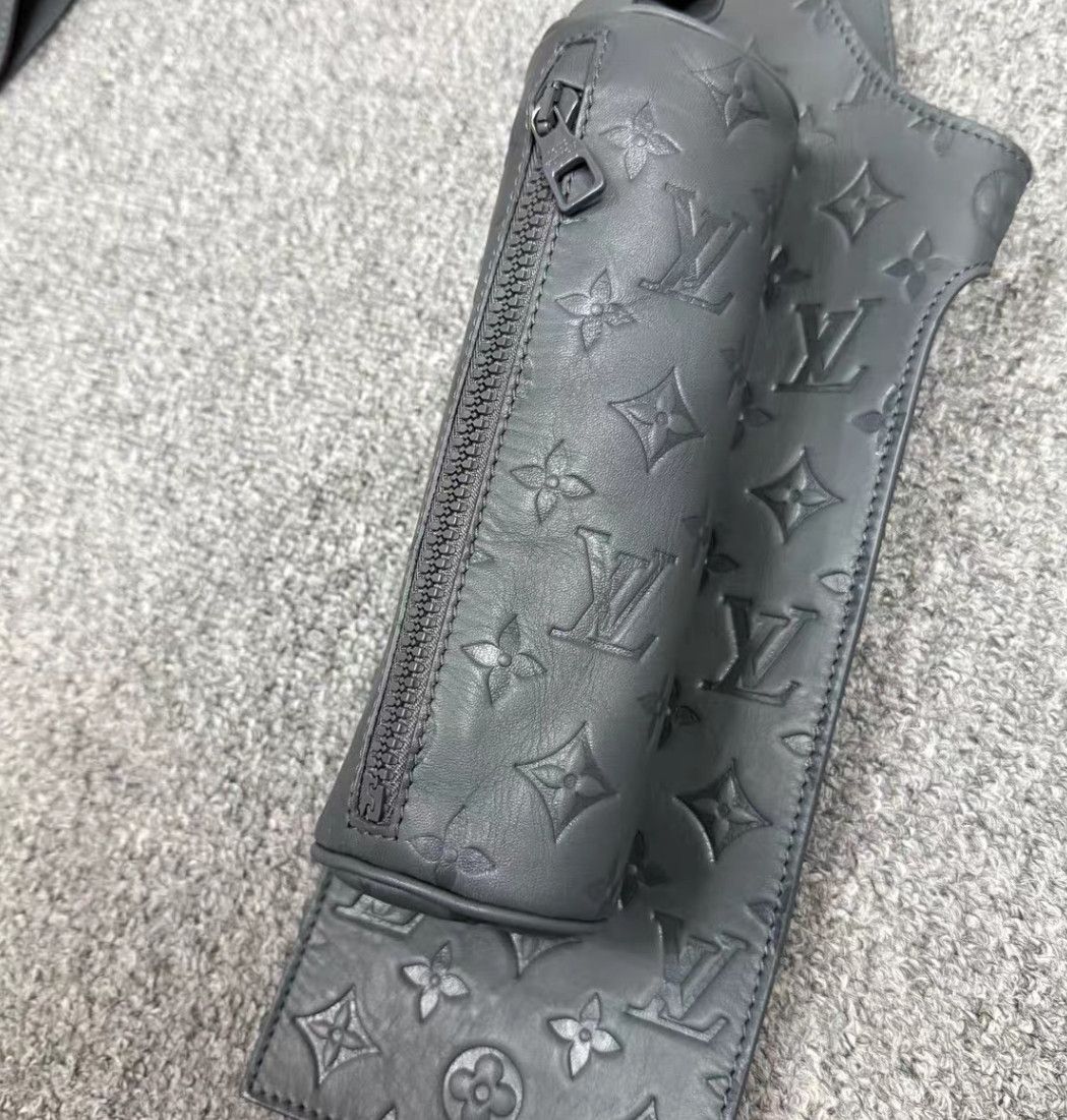 Louis Vuitton Louis Vuitton Leather presbyopic tactical vest Nextarrow-25 Size US S / EU 44-46 / 1 - 3 Thumbnail