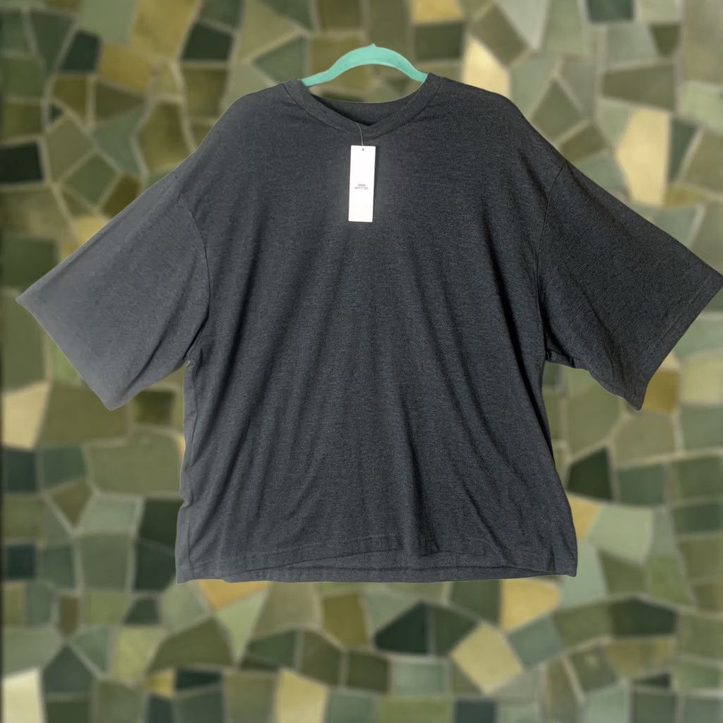 Urban Outfitters VINTAGE Urban Outfitters T-Shirt Mens L Gray Crew Neck Boxy NWT Size US L / EU 52-54 / 3 - 1 Thumbnail