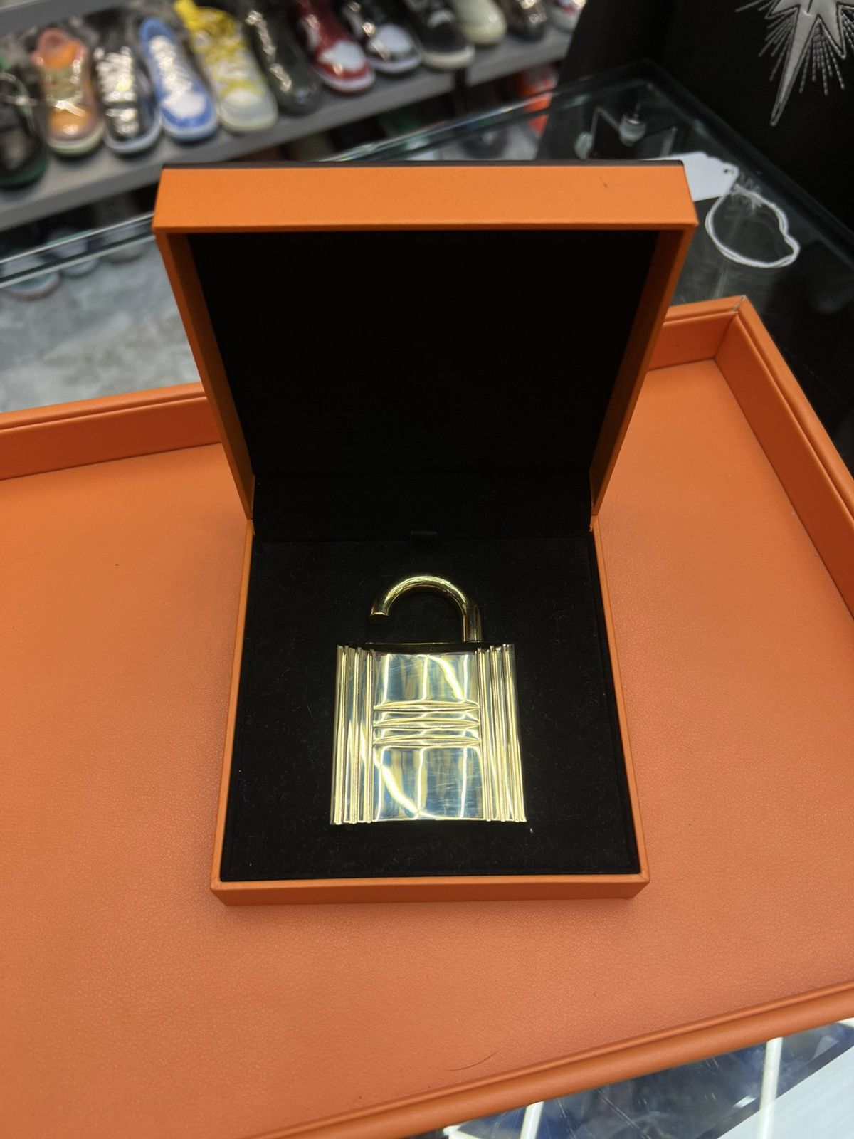 Hermes Hermes Refillable Lock Spray Perfume Bottle Case Size ONE SIZE - 1 Thumbnail