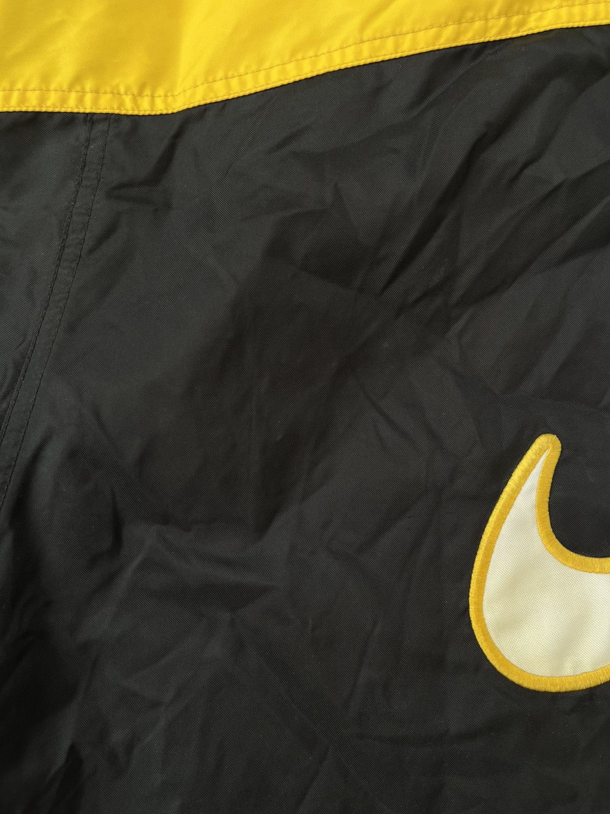 Nike 90’s NIKE BIG BACK SWOOSH LOGO OVERSIZED RETRO TRACK JACKET Size US XL / EU 56 / 4 - 21 Thumbnail