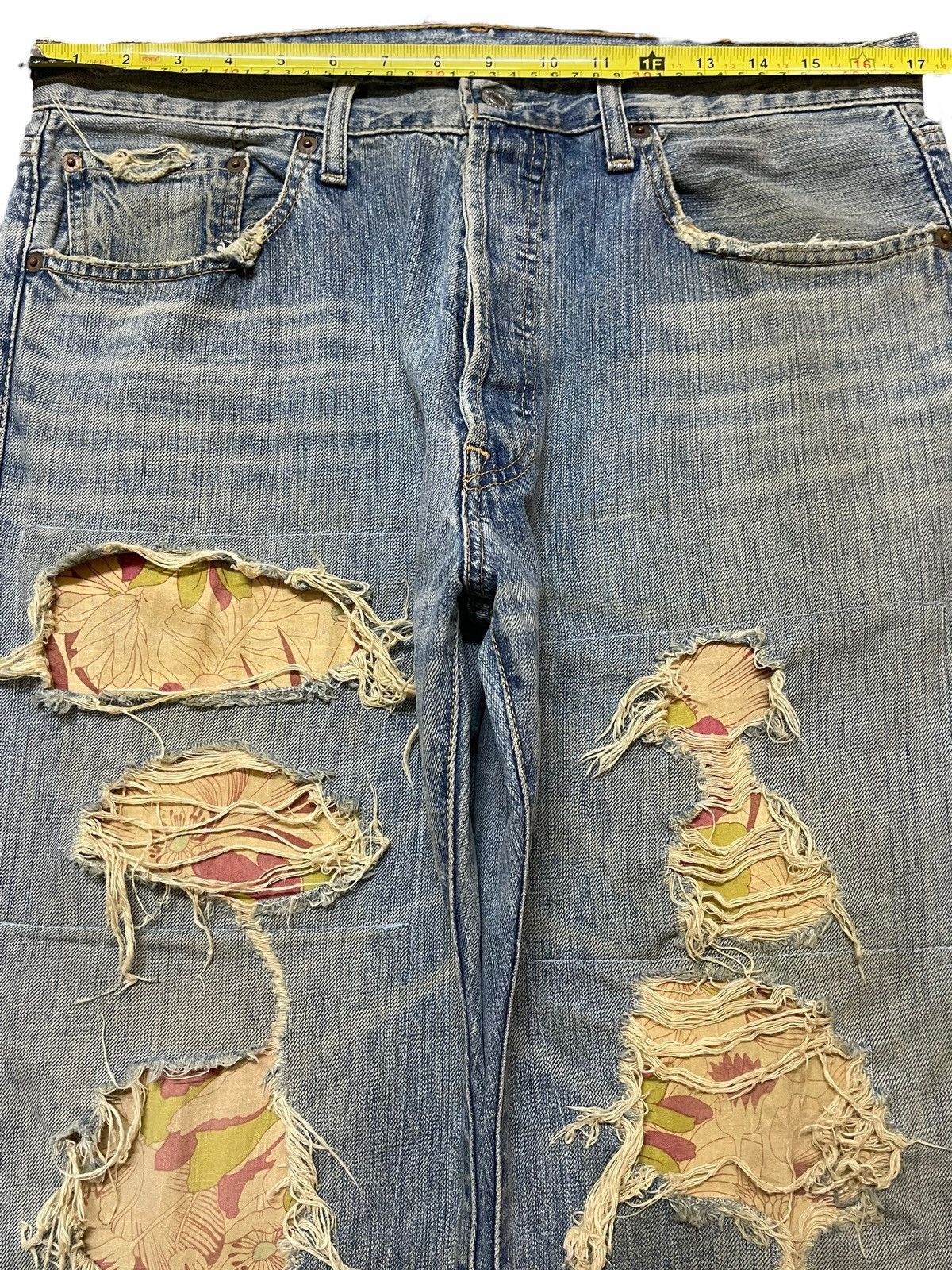 Levi's Vintage 90 Levis 501 Distressed Style Loose Jeans Size US 34 / EU 50 - 12 Thumbnail