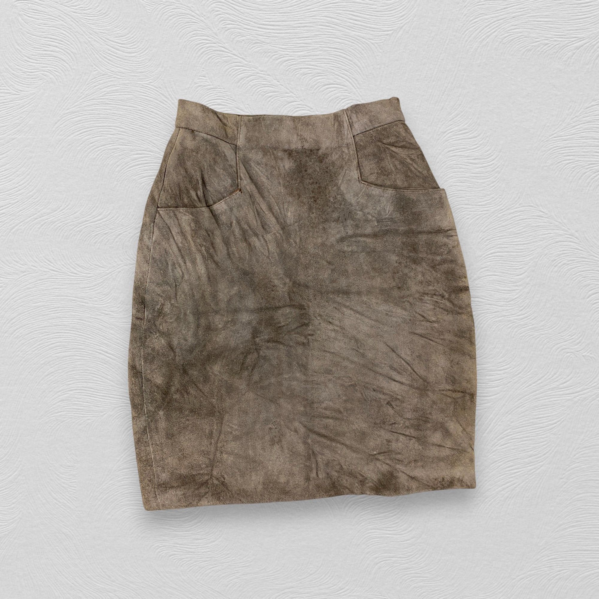 Japanese Brand Vintage High Standard Leather Skirt- J424 Size 22" - 2 Thumbnail