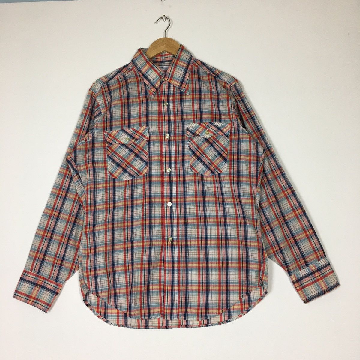 Levi's Vintage Levi’s White Tab Slim Fit Button Ups Shirt Size US L / EU 52-54 / 3 - 1 Thumbnail