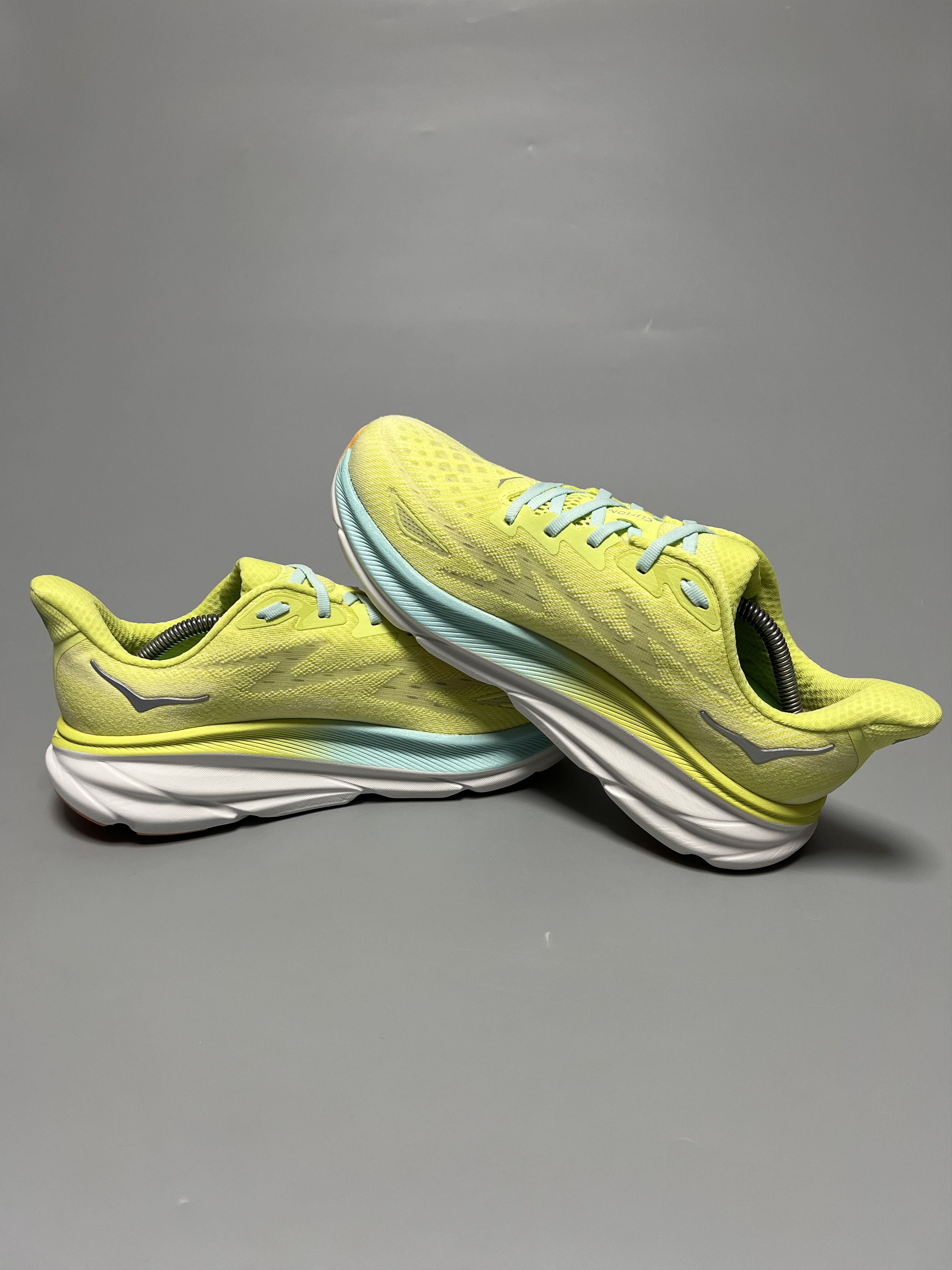 Hoka 10.5D Hoka One One Clifton 9 Wide Running Shoes Walking Gym Size US 10.5 / IT 40.5 - 5 Thumbnail