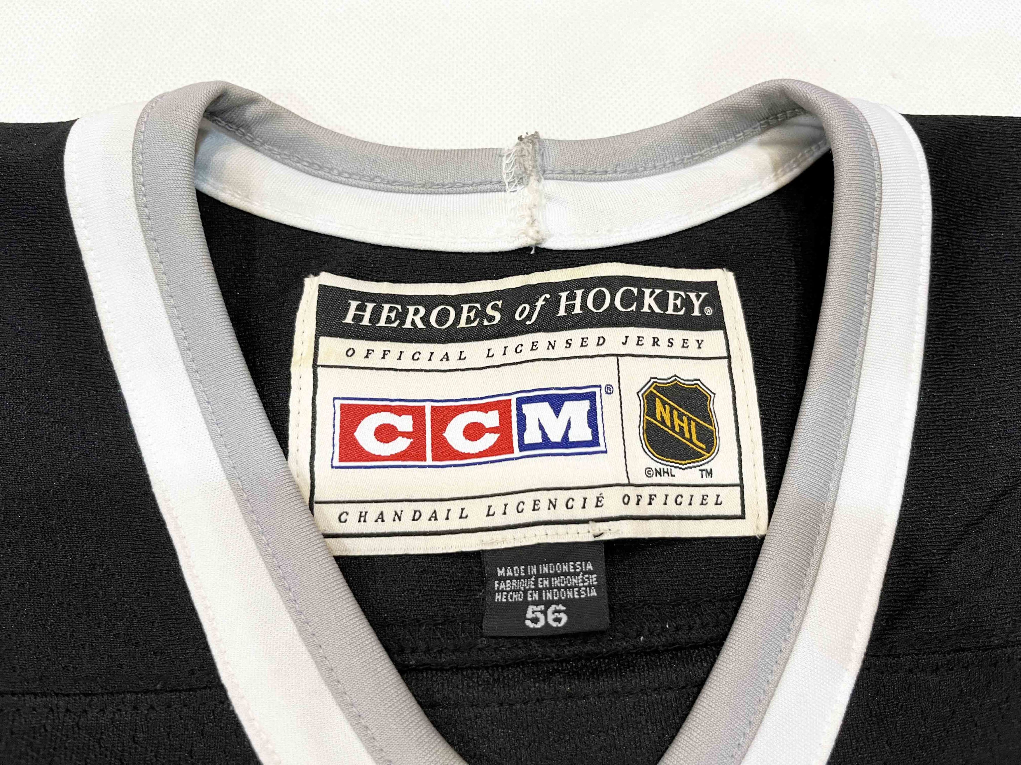 Ccm × NHL CCM Heroes Los Angeles Kings GRETZKY #99 NHL Hockey Jersey Size US XL / EU 56 / 4 - 3 Thumbnail
