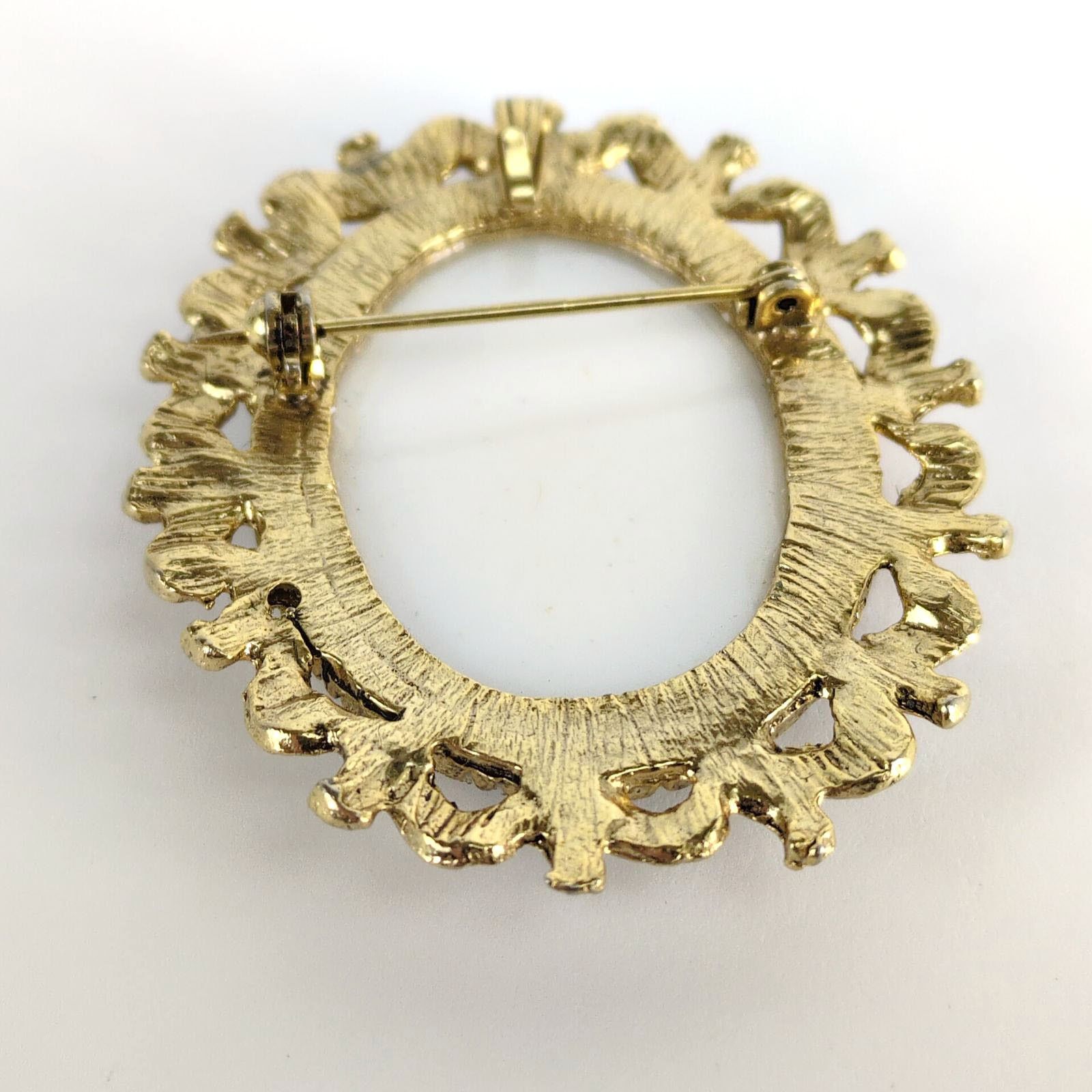 Vintage Victorian Revival Portrait Sugar Cameo Brooch Pin Pendant Size ONE SIZE - 6 Thumbnail