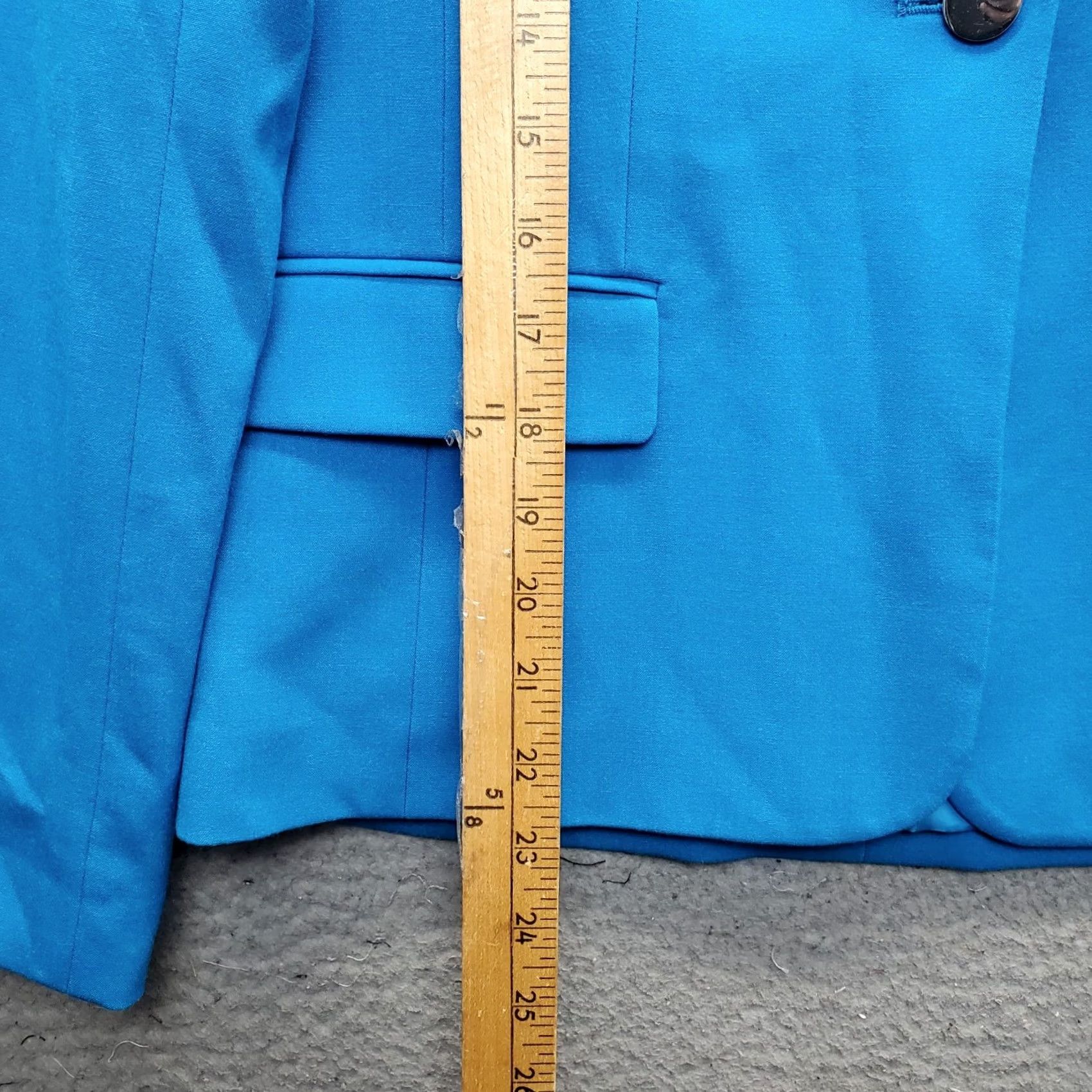 Calvin Klein Calvin Klein Blazer Jacket Womens Size 8P Blue Peak Lapel Single Breasted 1 Button EUC Size M / US 6-8 / IT 42-44 - 3 Thumbnail