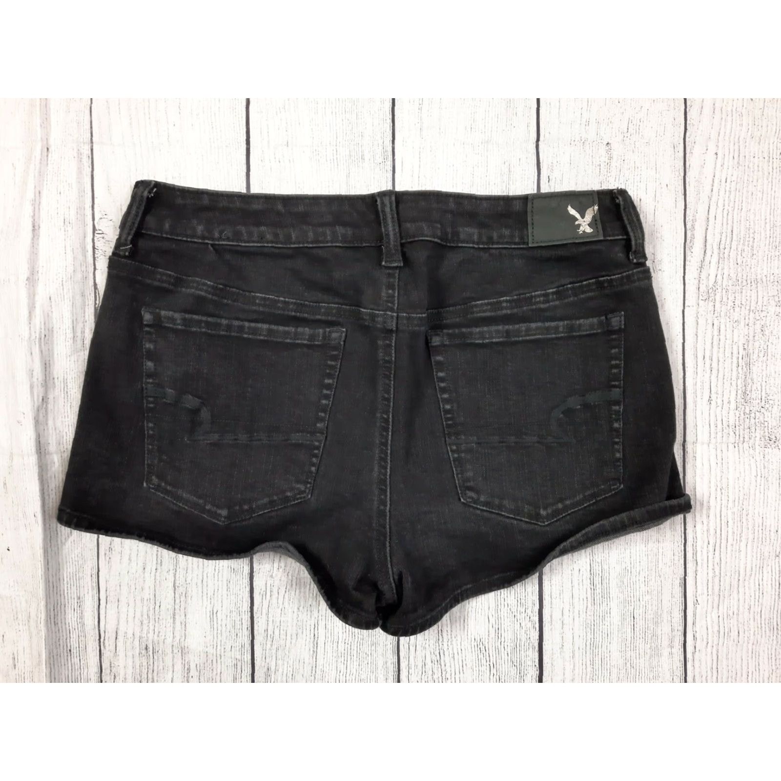 American Eagle Outfitters AMERICAN EAGLE WOMEN SIZE 8 HIGH RISE SHORTIE SUPER STRETCH BLACK JEAN SHORTS SHORTIE Cut-Off Stretch Jeans Womens Size 30" / US 8 / IT 44 - 5 Thumbnail