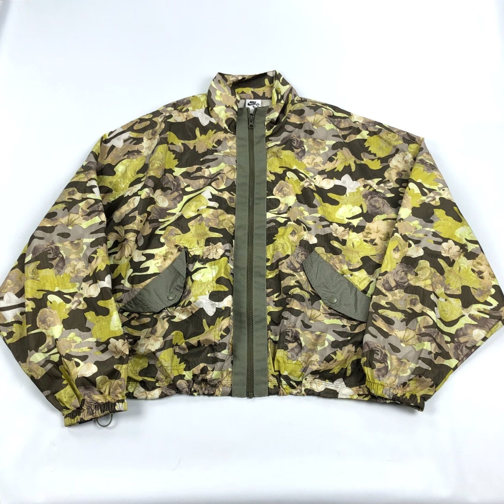 Nike Nike Track Jacket Windbreaker Women's 2XL Floral Cropped Polyester Zip Activewear Running Windbreaker Size XXL / US 16-18 / IT 52-54 - 2 Thumbnail