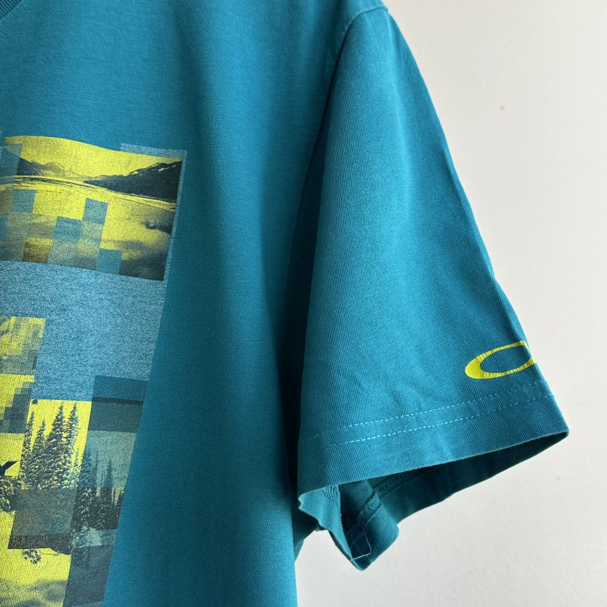 Oakley × Vintage VINTAGE Y2K OAKLEY GRAPHIC TEE Size US L / EU 52-54 / 3 - 5 Thumbnail