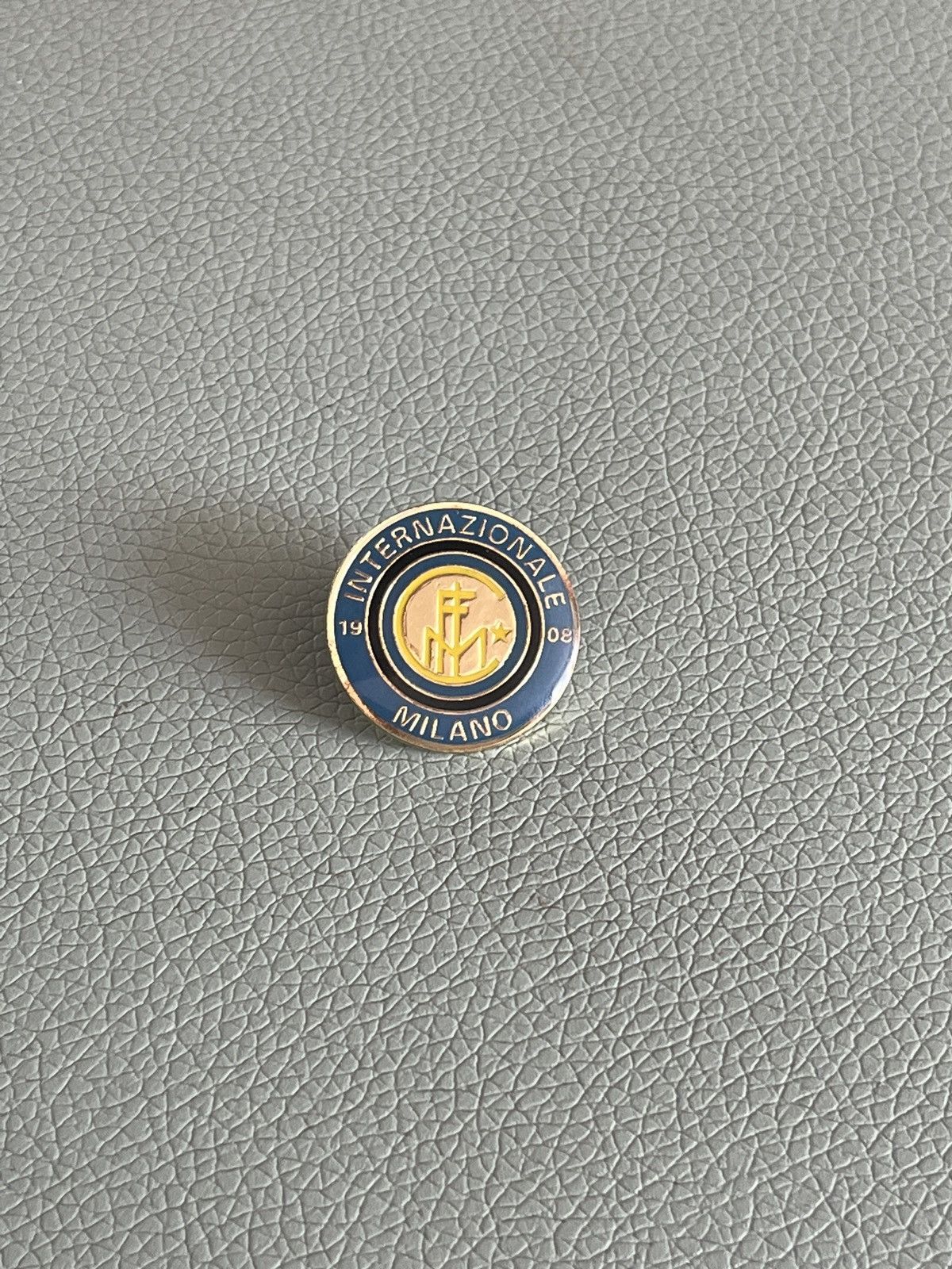 Vintage Inter Milan logo vintage pin Size ONE SIZE - 1 Thumbnail