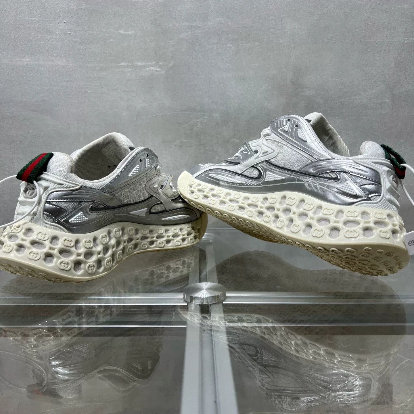 Gucci Gucci Cub3d Silver Sneakers Size US 9 / EU 42 - 2 Thumbnail