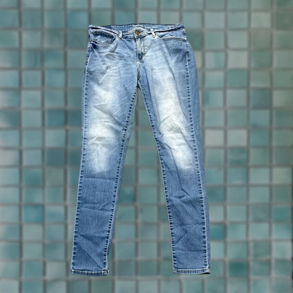Vintage Signature by Levi Strauss & Co. Jeans Womens Blue Modern Skinny Leg Denim Stretch Cotton 32x31 Size 24" / US 00 / IT 34 - 1 Thumbnail