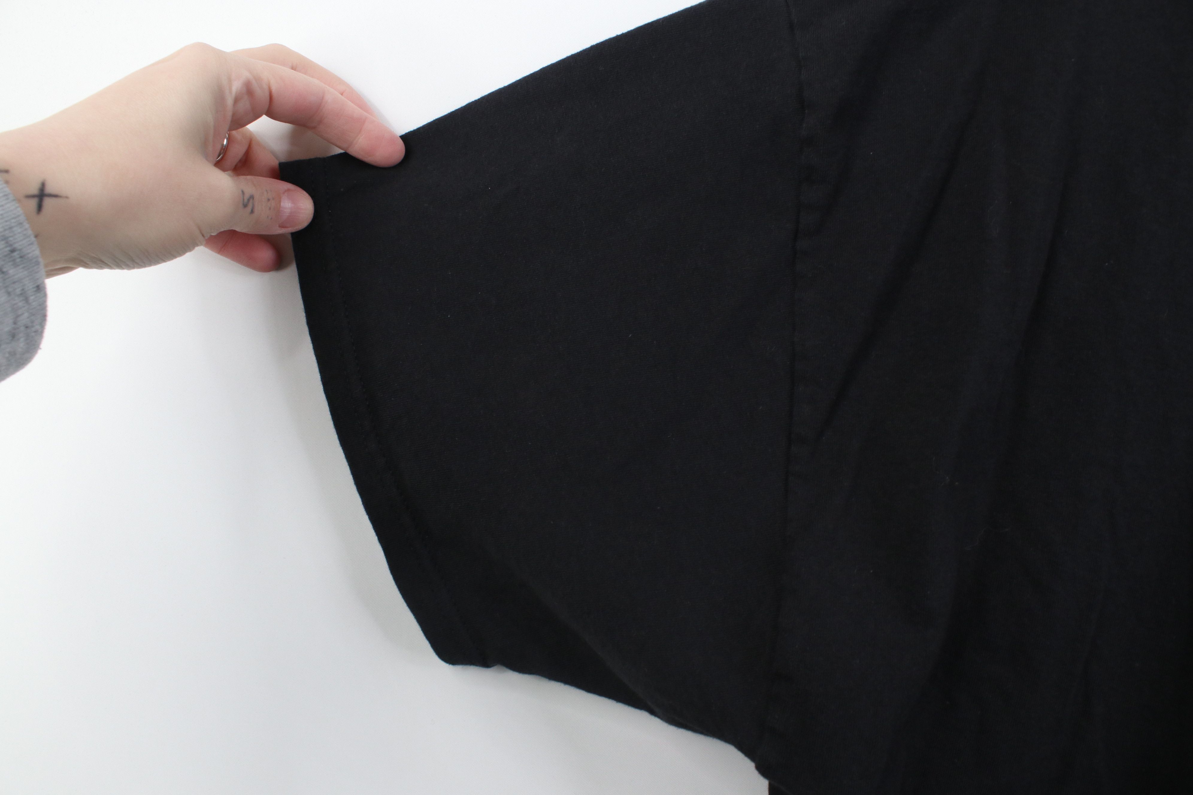 Vintage Vintage 90s Y2K Streetwear Short Sleeve T-Shirt Black Cotton Size US XL / EU 56 / 4 - 6 Thumbnail