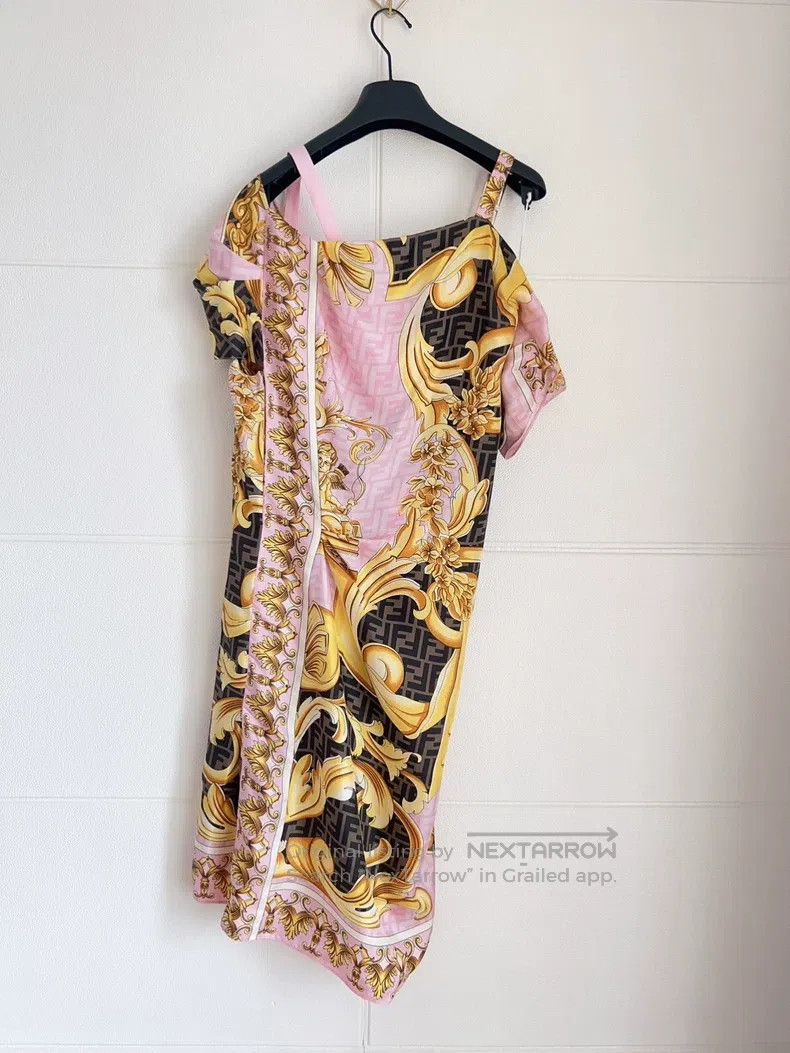Fendi Fendi Exquisite Dress, 100% Mulberry Silk Size XS / US 0-2 / IT 36-38 - 3 Thumbnail