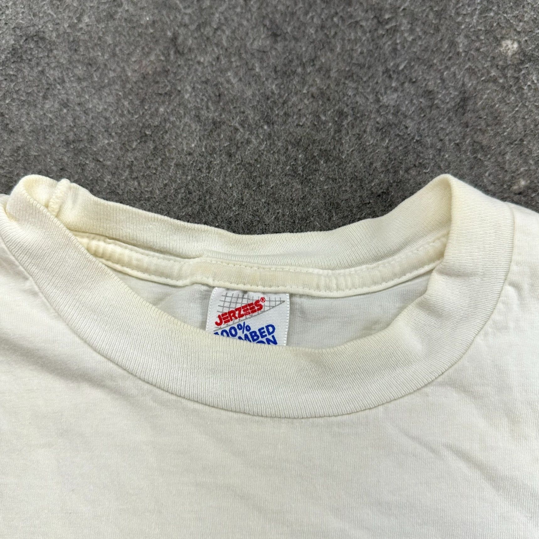 Jerzees VINTAGE Jerzees Rio Las Vegas Shirt Men L White Graphic Parrots 90s Crew Neck Short Sleeve Cotton Knit T-Shirt All Seasons 90s Mens Size US L / EU 52-54 / 3 - 3 Thumbnail