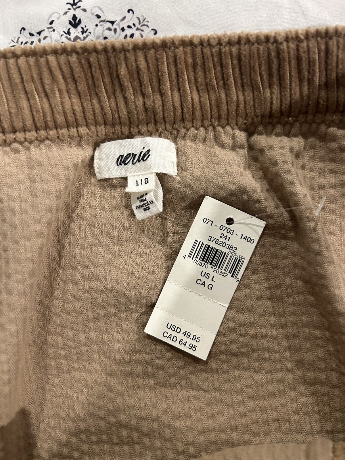 American Eagle Outfitters Corduroy Mini Skirt Size 34" / US 12 / IT 48 - 5 Thumbnail