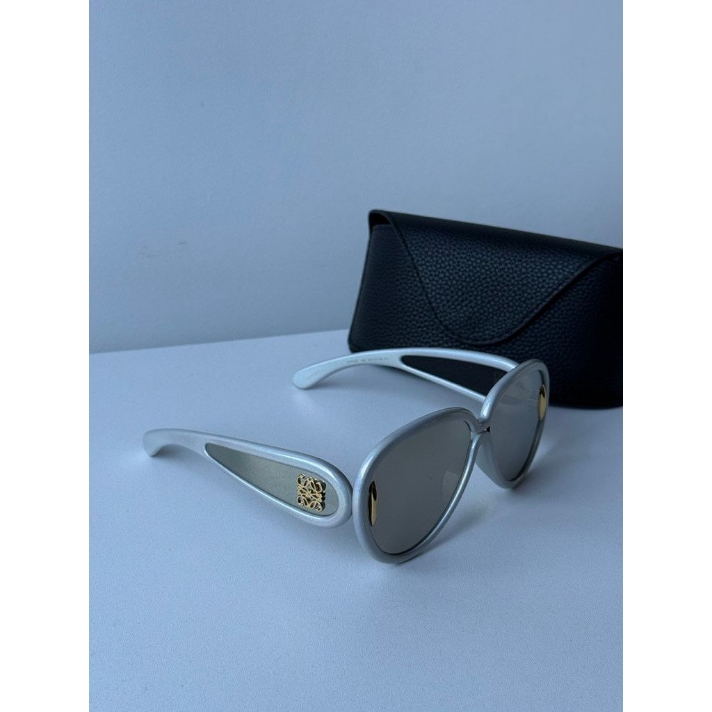 Loewe NEW Loewe LW40132I Sunglasses in Light Grey Gold Mirror Size ONE SIZE - 5 Thumbnail