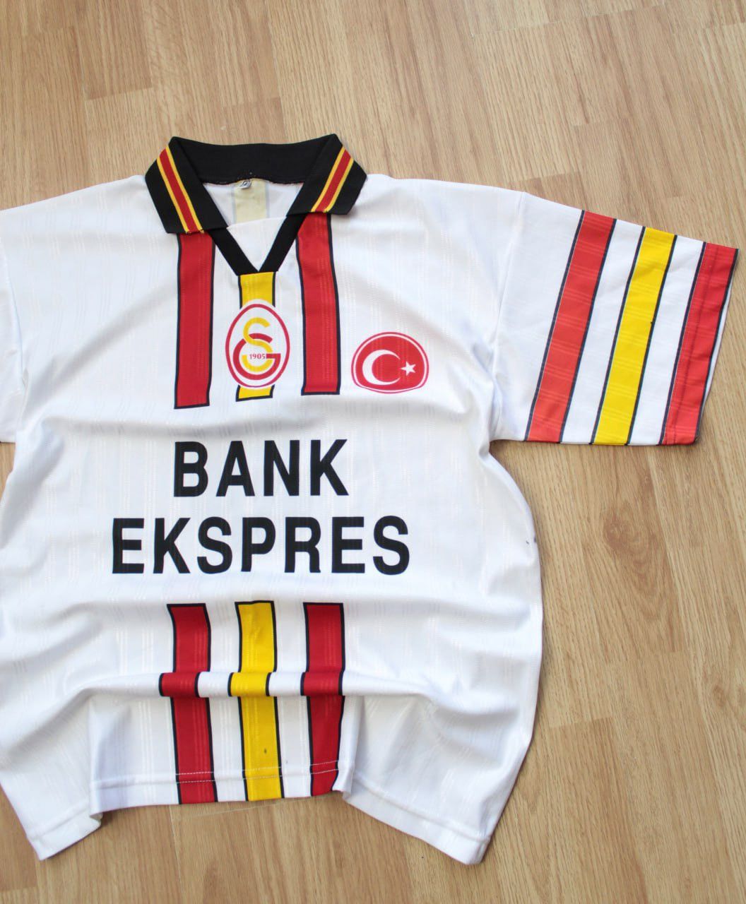Vintage 🔥 Galatasaray 1997 1998 Turkish FC Vintage T Shirt Jersey Size US S / EU 44-46 / 1 - 2 Thumbnail