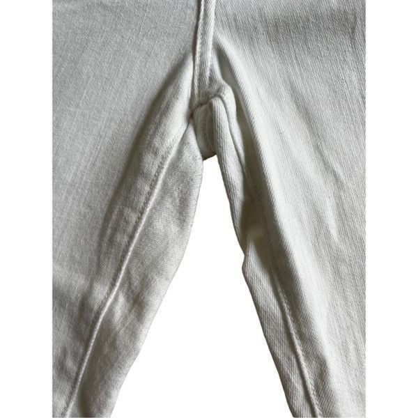 Levi's Levi’s White Capri Denim Cuffed Hem size 8 Size US 26 / EU 42 - 2 Thumbnail
