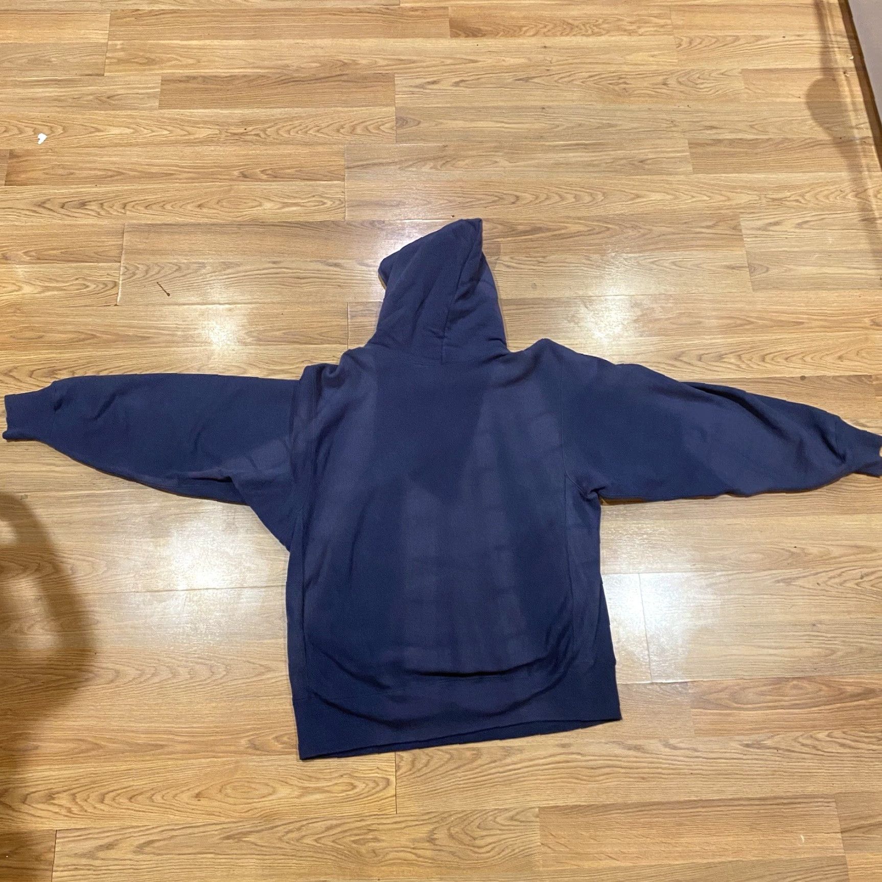 Champion VINTAGE Champion Reverse Weave Hoodie XL Navy Blue Men 80s USA Made Reversible Sun Faded Size US XL / EU 56 / 4 - 3 Thumbnail