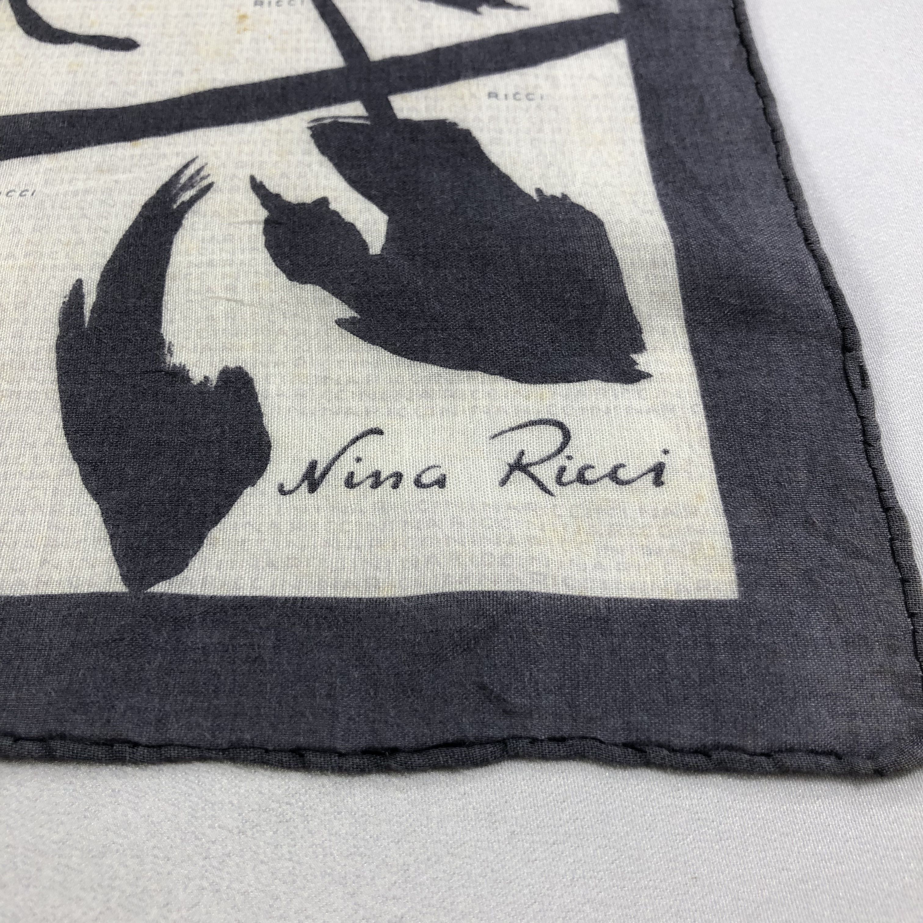 Nina Ricci Nina Ricci Abstract Handkerchief Neckerchief Bandana H2173 Size ONE SIZE - 4 Thumbnail