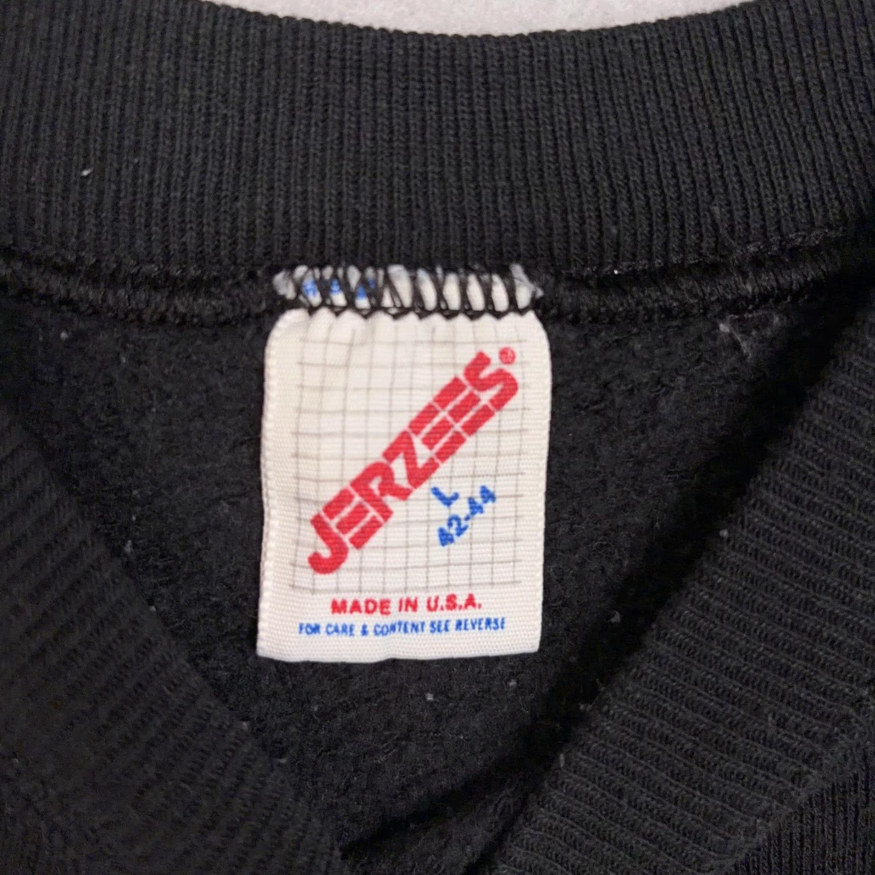 Jerzees VINTAGE Jerzees Sweatshirt Mens Large Black Whitewater Kanu River Graphic 80s Crewneck Pullover Size US L / EU 52-54 / 3 - 4 Thumbnail