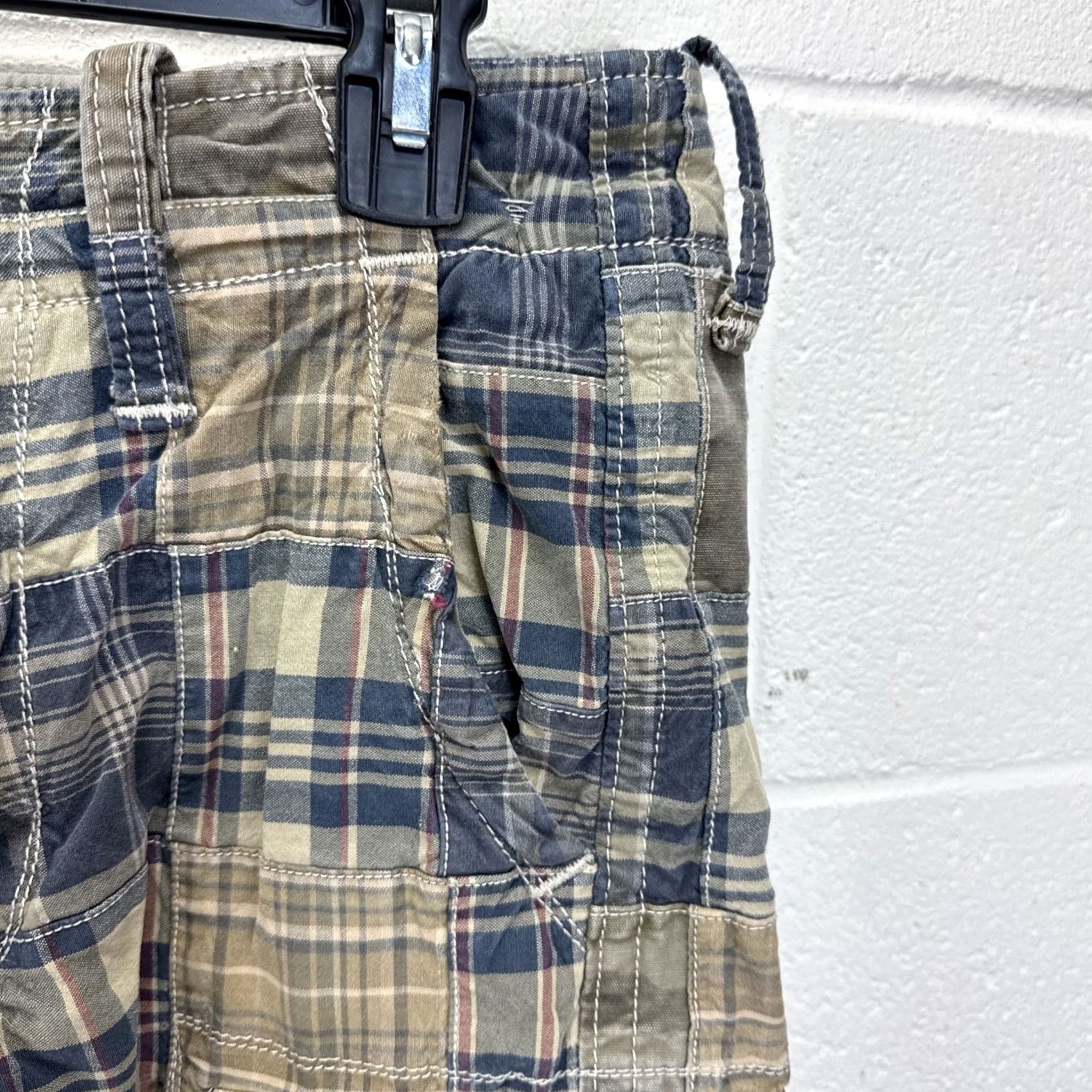 American Eagle Outfitters VINTAGE American Eagle Short Mens 30 Cargo Plaid Patches Longer Length Size US 30 / EU 46 - 3 Thumbnail