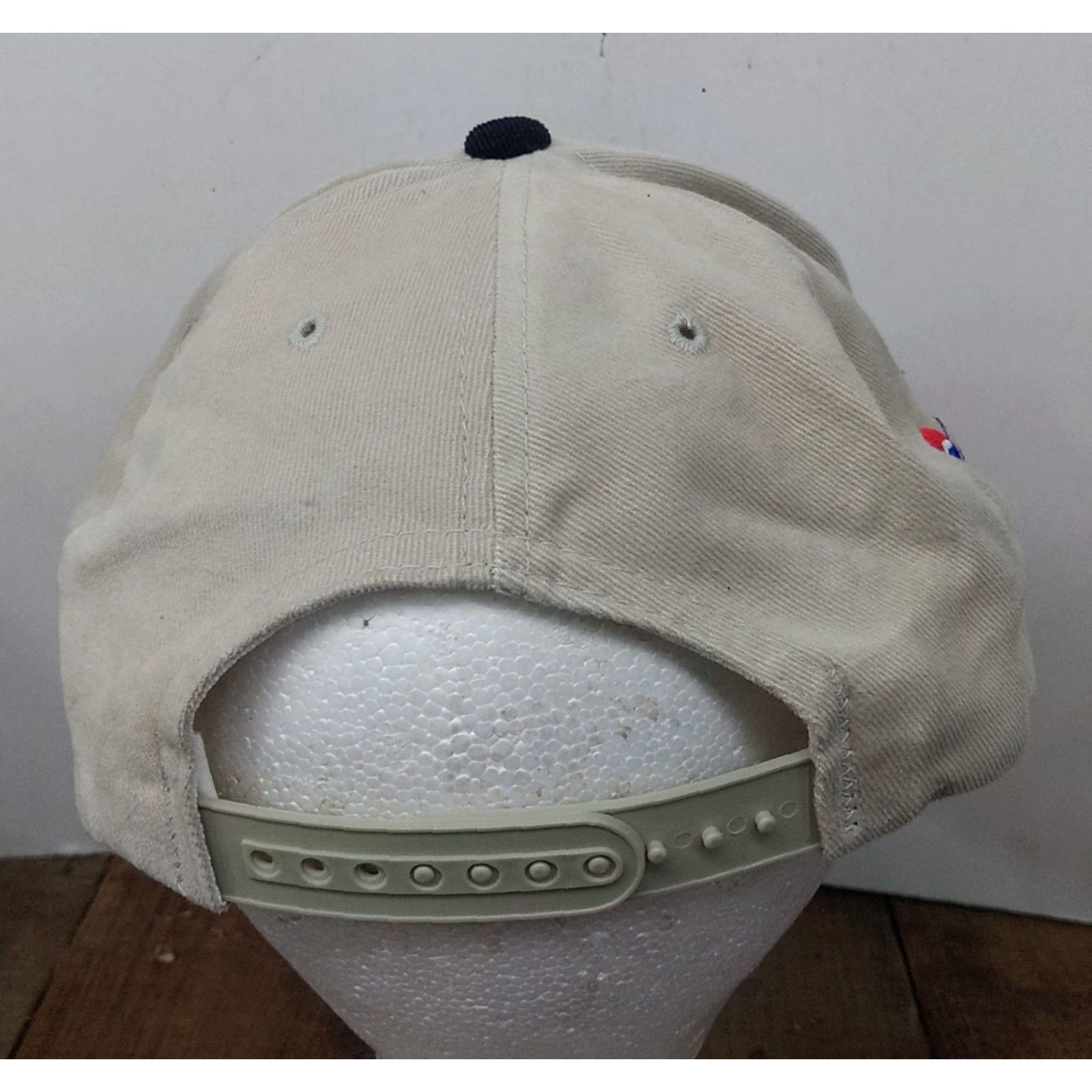 New Era VINTAGE New Era College World Series Logo Hat Adult Baseball Cap Beige 100% Cotton Adjustable The Road to Omaha Mens Women? Size ONE SIZE - 5 Thumbnail