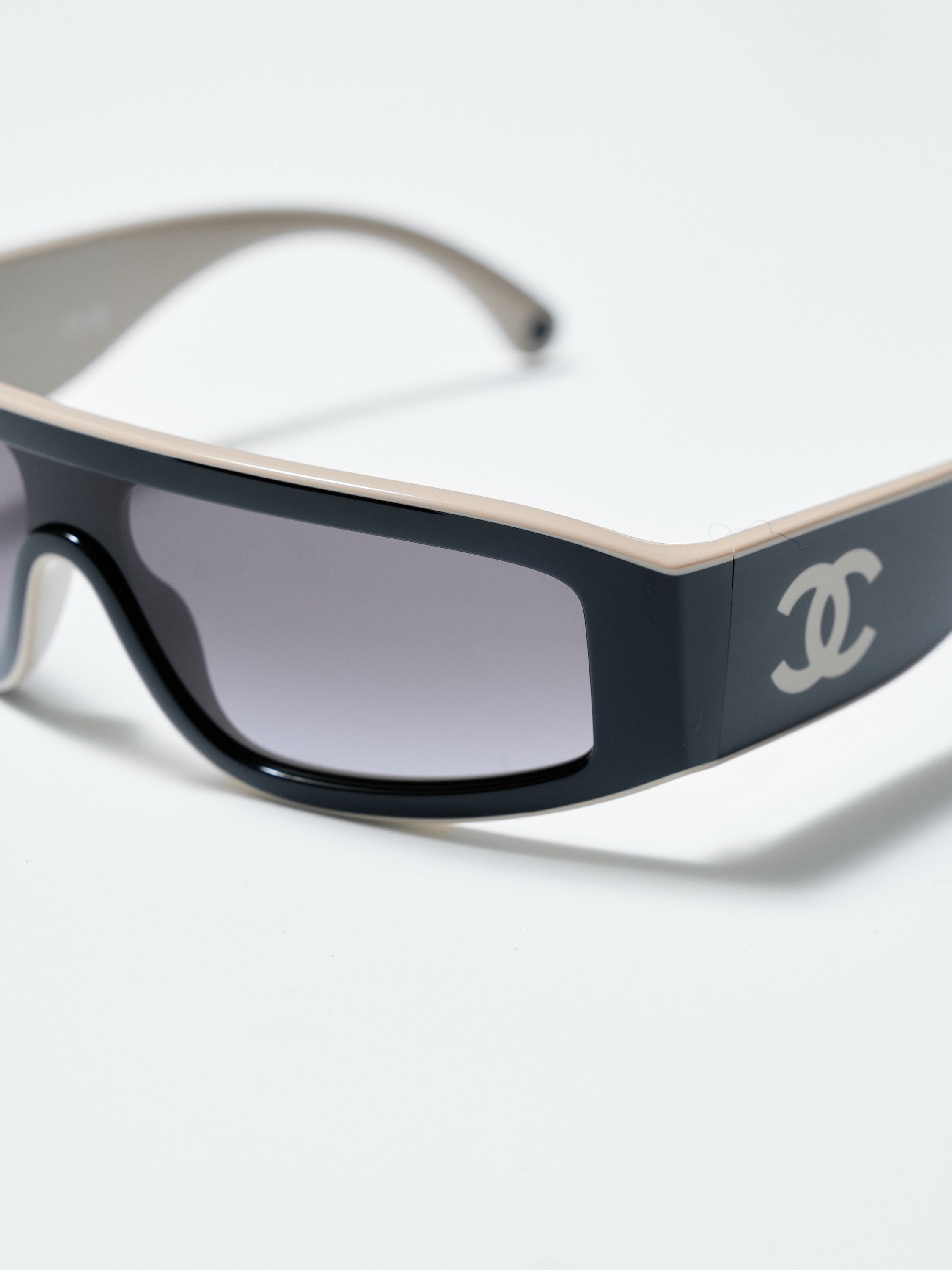 Chanel CHANEL 0CH6057 C534S6 Size ONE SIZE - 2 Thumbnail