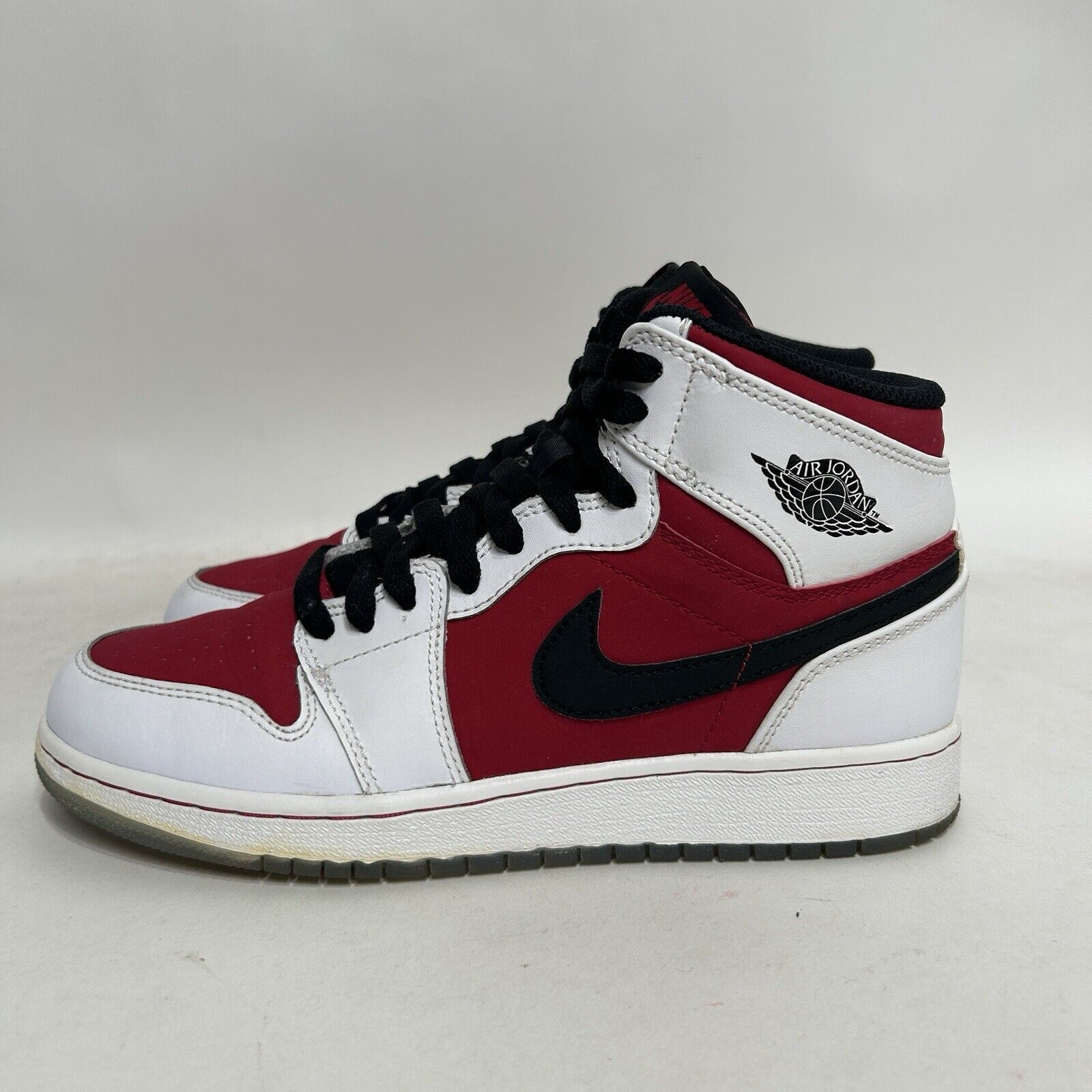 Nike Nike Shoes Air Jordan 1 Retro High OG BG "Carmine" 2024 Size US 7 / IT 37 - 7 Thumbnail