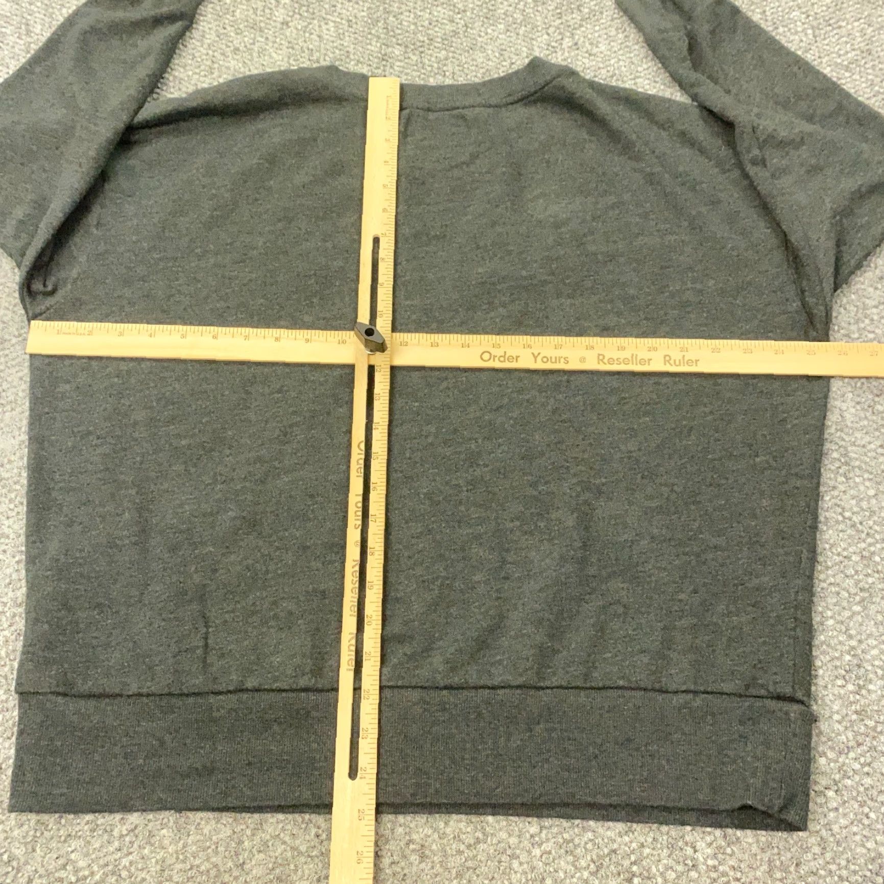 Victoria's Secret Victoria Sport Sweatshirt Womens Large Gray Long Sleeve Lightweight Size L / US 10 / IT 46 - 6 Thumbnail