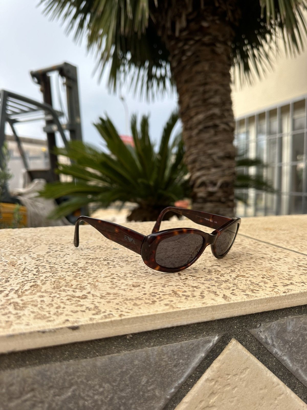 Emporio Armani Emperio Armani Sunglasses Vintage Red 578s Size ONE SIZE - 1 Thumbnail