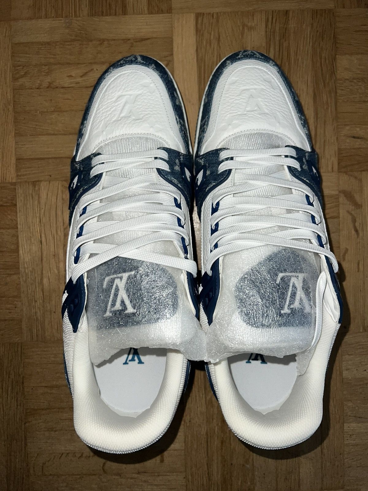 Louis Vuitton LV TRAINER DENIM/LEATHER Size US 11 / EU 44 - 3 Thumbnail