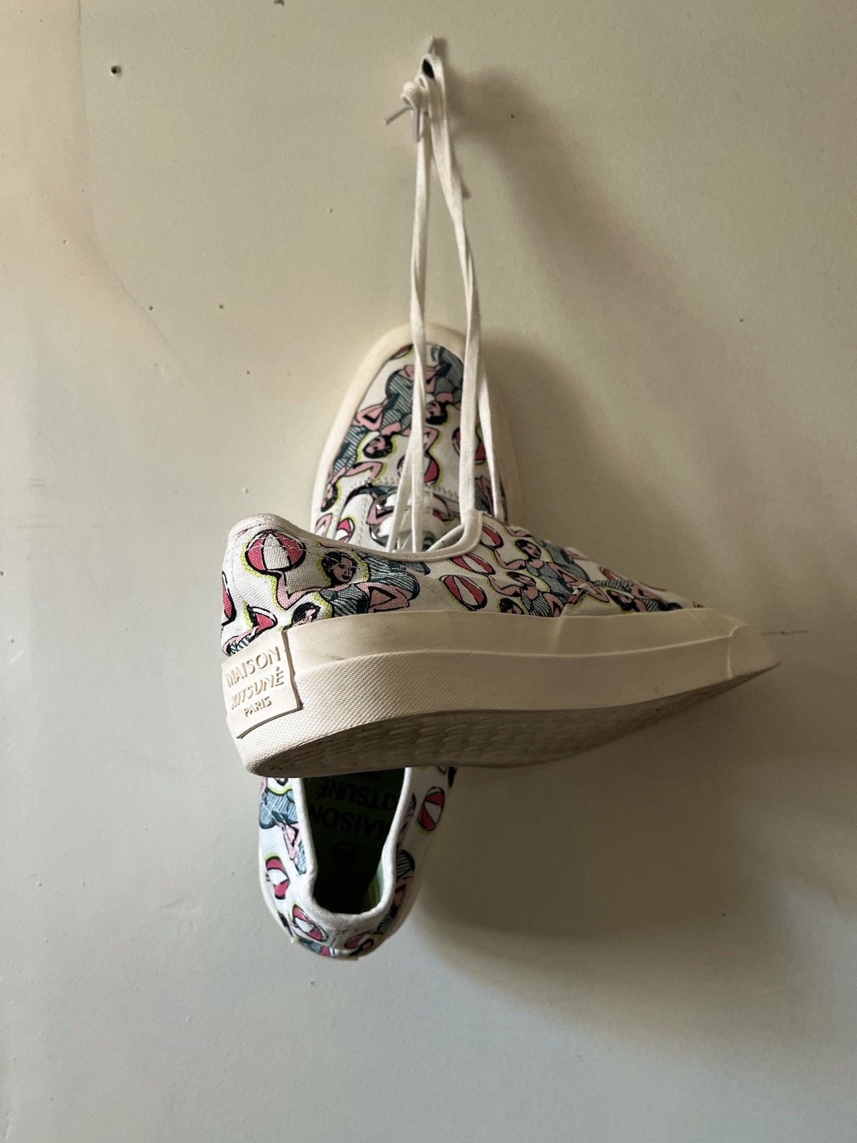Maison Kitsune maison kitsune “Tenis dancing girls” canvas shoes Size US 10.5 / EU 43-44 - 6 Thumbnail