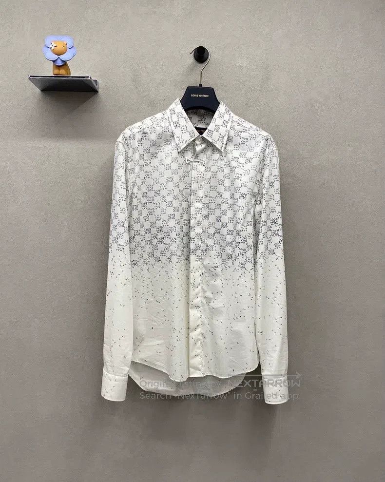 Louis Vuitton Louis Vuitton Full Print Gradient Long Sleeve White Shirt Size US S / EU 44-46 / 1 - 1 Thumbnail