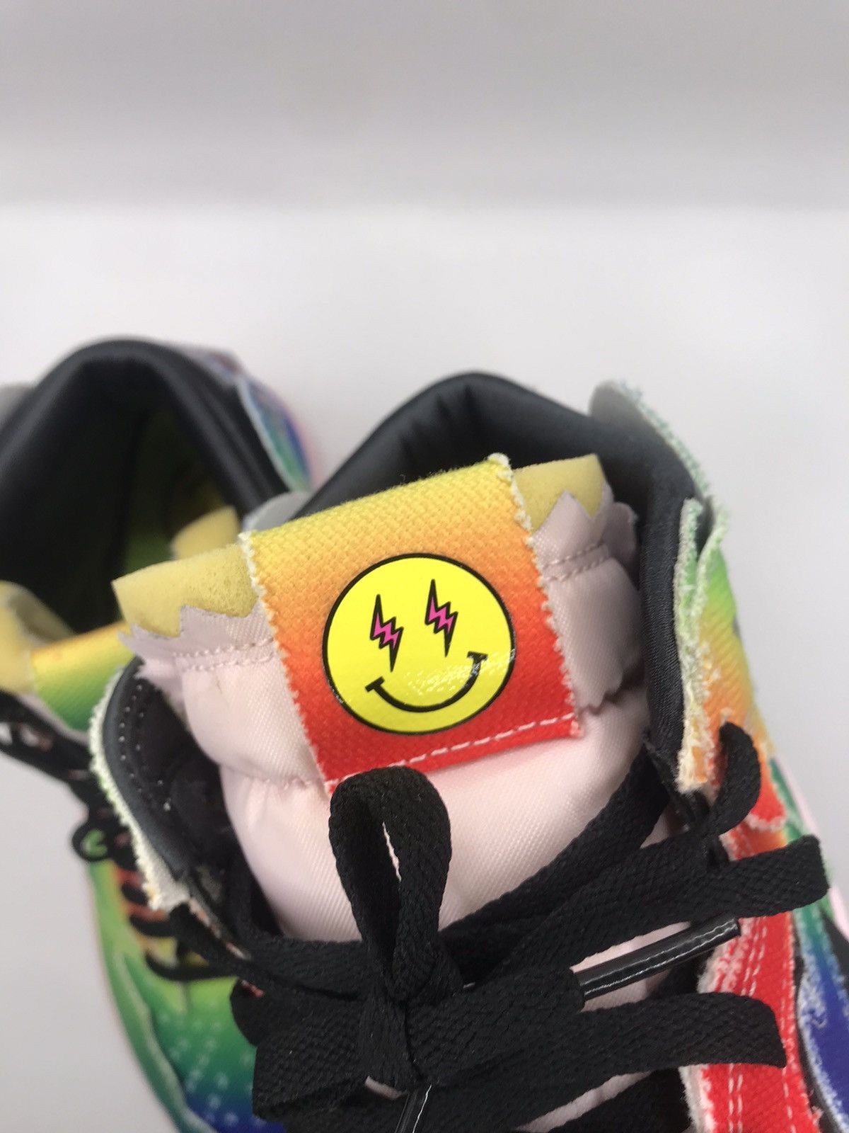 J Balvin × Nike Jordan 1 x J Balvin Size US 11 / EU 44 - 6 Thumbnail